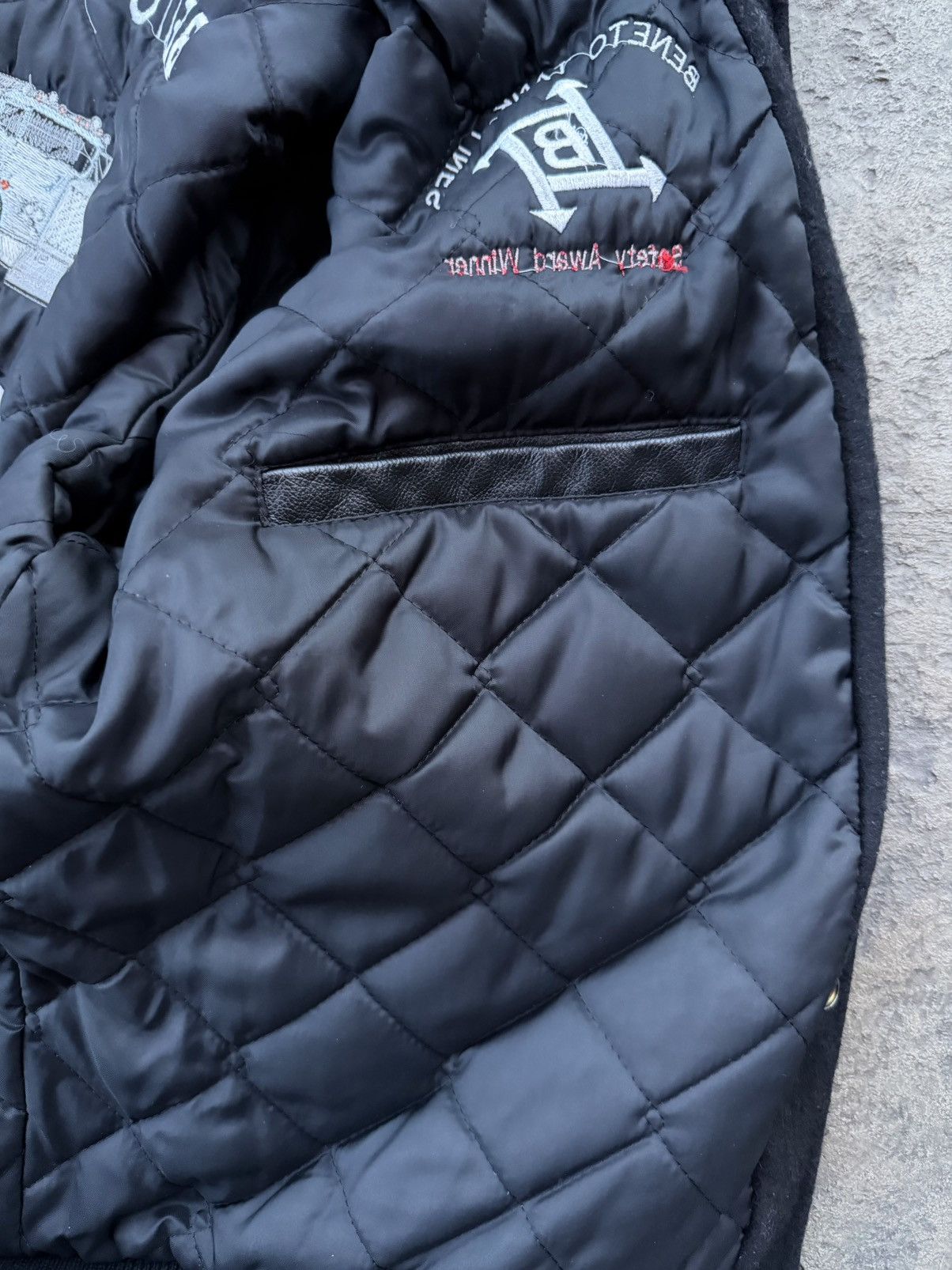 Other Vintage Black Varsity Jacket Size US L / EU 52-54 / 3 - 12 Thumbnail