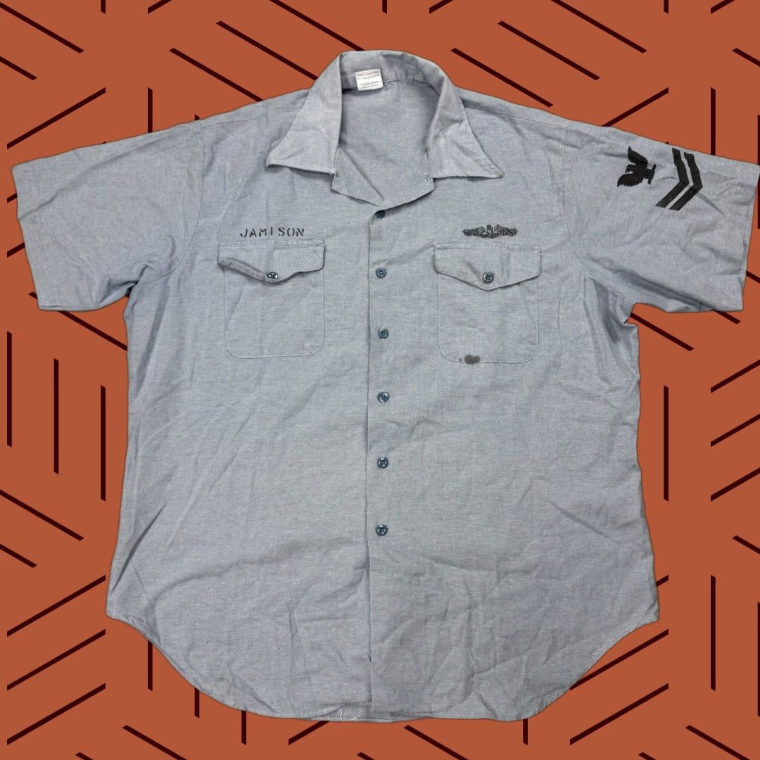 Vintage VINTAGE US Navy Seafarer Shirt Men’s Large Blue Short Sleeve Chambray 70s Military Landgirl Size US L / EU 52-54 / 3 - 1 Thumbnail