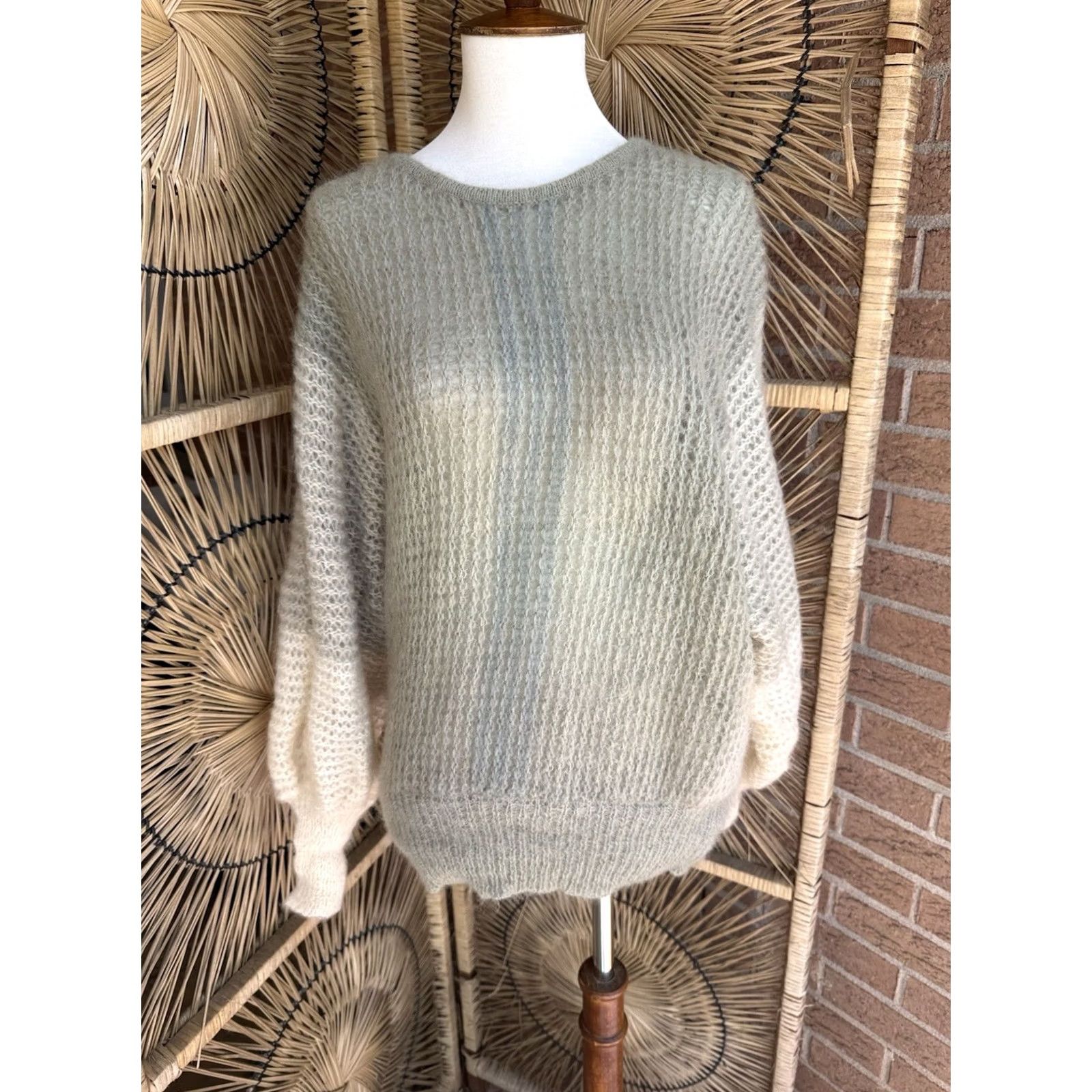 Vintage VINTAGE Claudine Paris Mohair Wool Blend Green Dolman Sweater Size S Soft Luxe Knit Damen Family? (No) Size S / US 4 / IT 40 - 2 Thumbnail