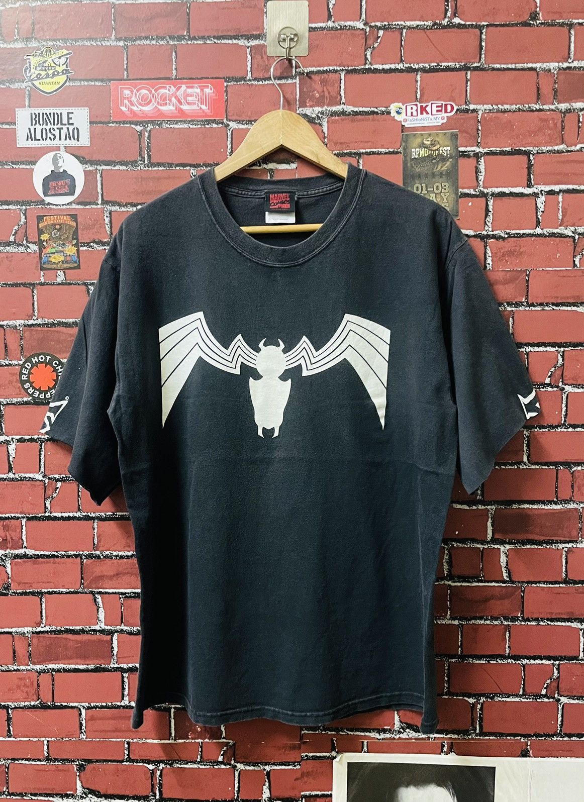 Marvel Comics VINTAGE MARVEL COMICS VENOM SPIDER EMBLEM TEE Size US L / EU 52-54 / 3 - 2 Thumbnail
