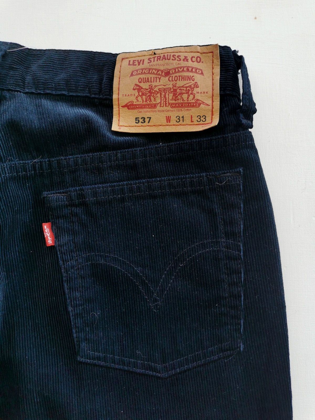 Levi's Vintage Levis 537 Bootcut Flared Dark Blue Corduroy Jeans Size US 30 / EU 46 - 7 Thumbnail