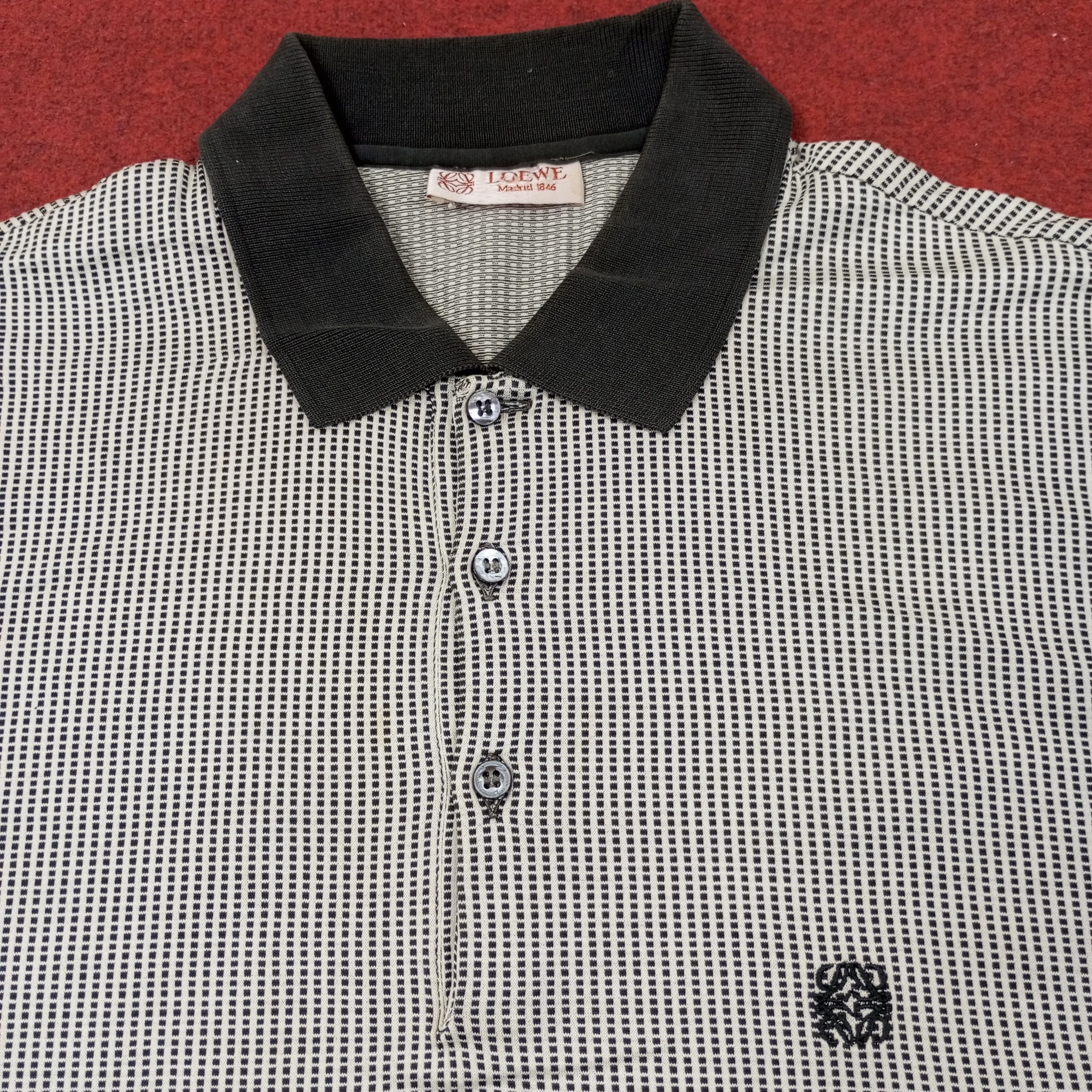 Loewe Vintage Loewe Luxury Fashion Brand Casual Polos c239n20 Size US L / EU 52-54 / 3 - 2 Thumbnail