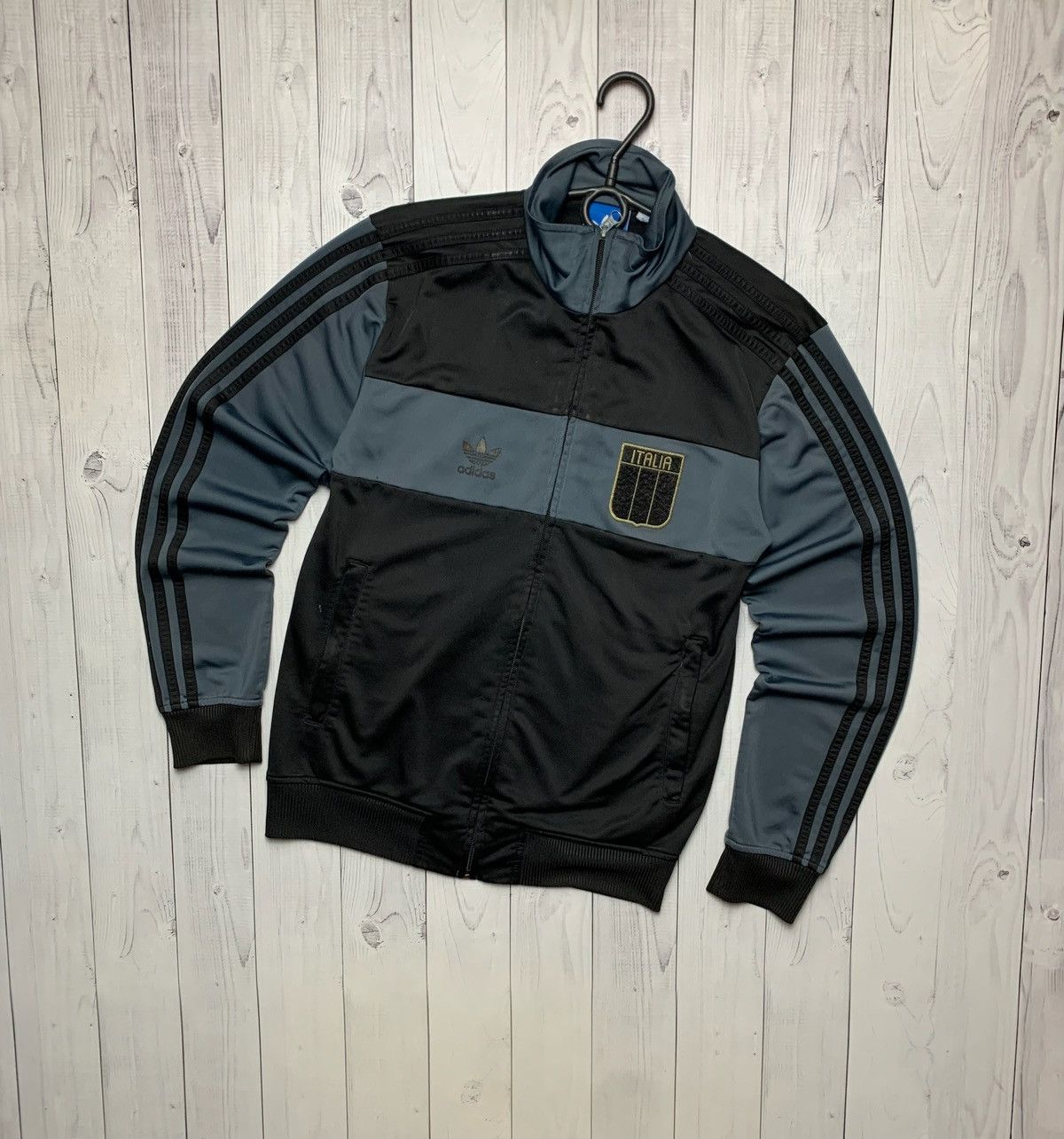 Vintage Vintage adidas Italia track jacket size Xs Italy Size US XS / EU 42 / 0 - 1 Thumbnail
