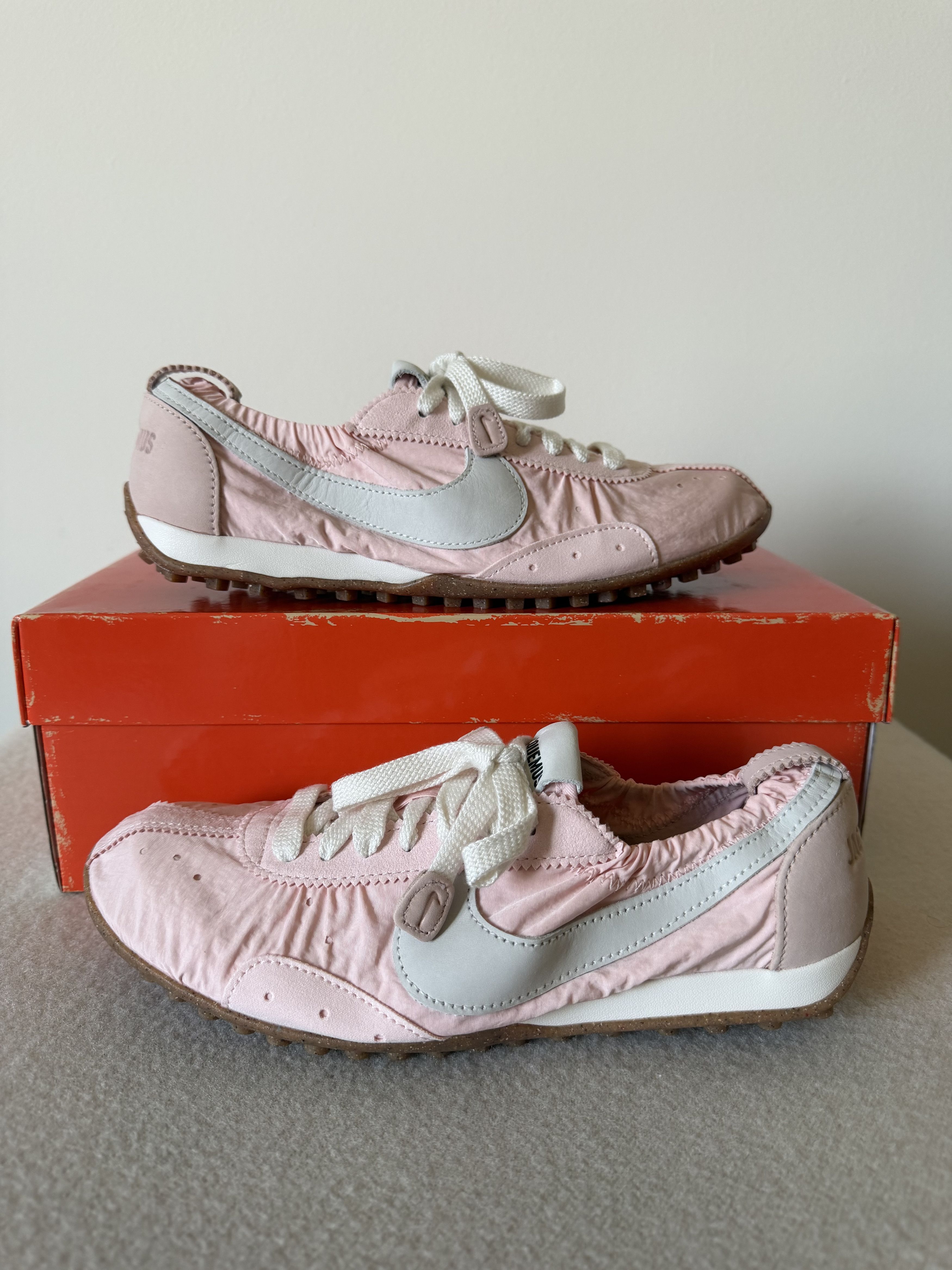 Jacquemus × Nike Jacquemus Nike Moon Shoe in Aluminum Pink Size US 6 / EU 39 - 2 Thumbnail