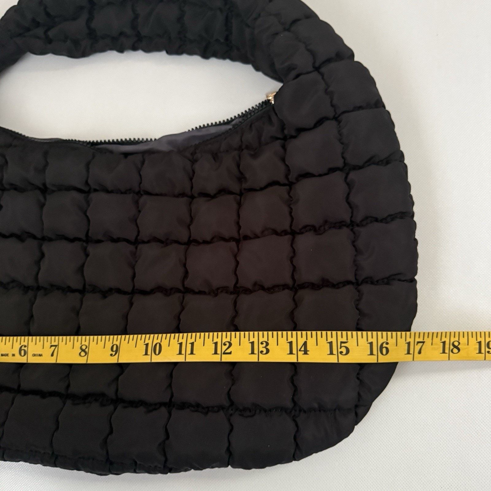Other Urban Expressions Urban Fit Puffy Quilted Shoulder Sport Bag Size ONE SIZE - 6 Thumbnail