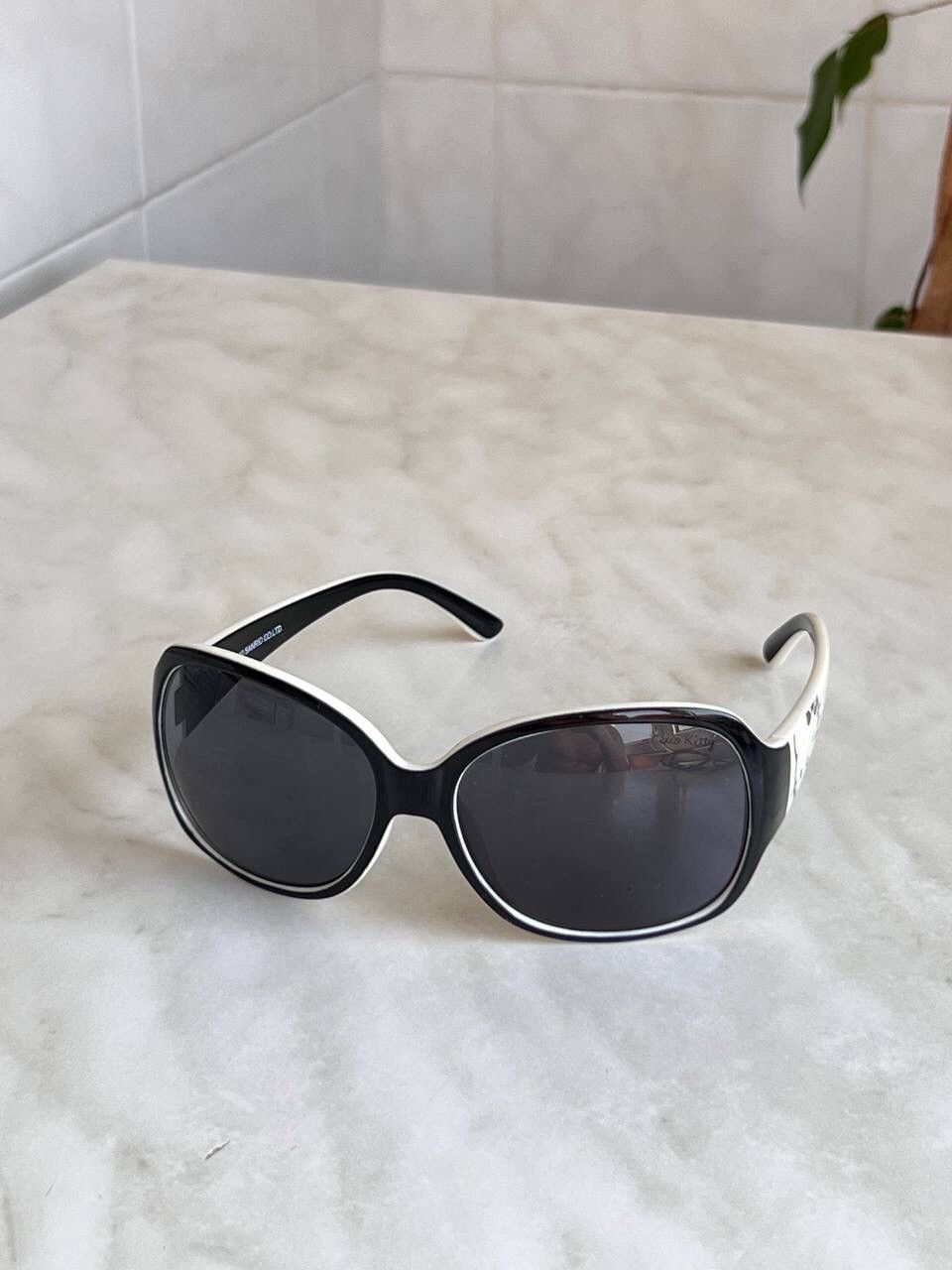 Designer × Japanese Brand Vintage Hello Kitty Japan Sanrio Black Unisex Sunglasses Y2K Size ONE SIZE - 7 Thumbnail
