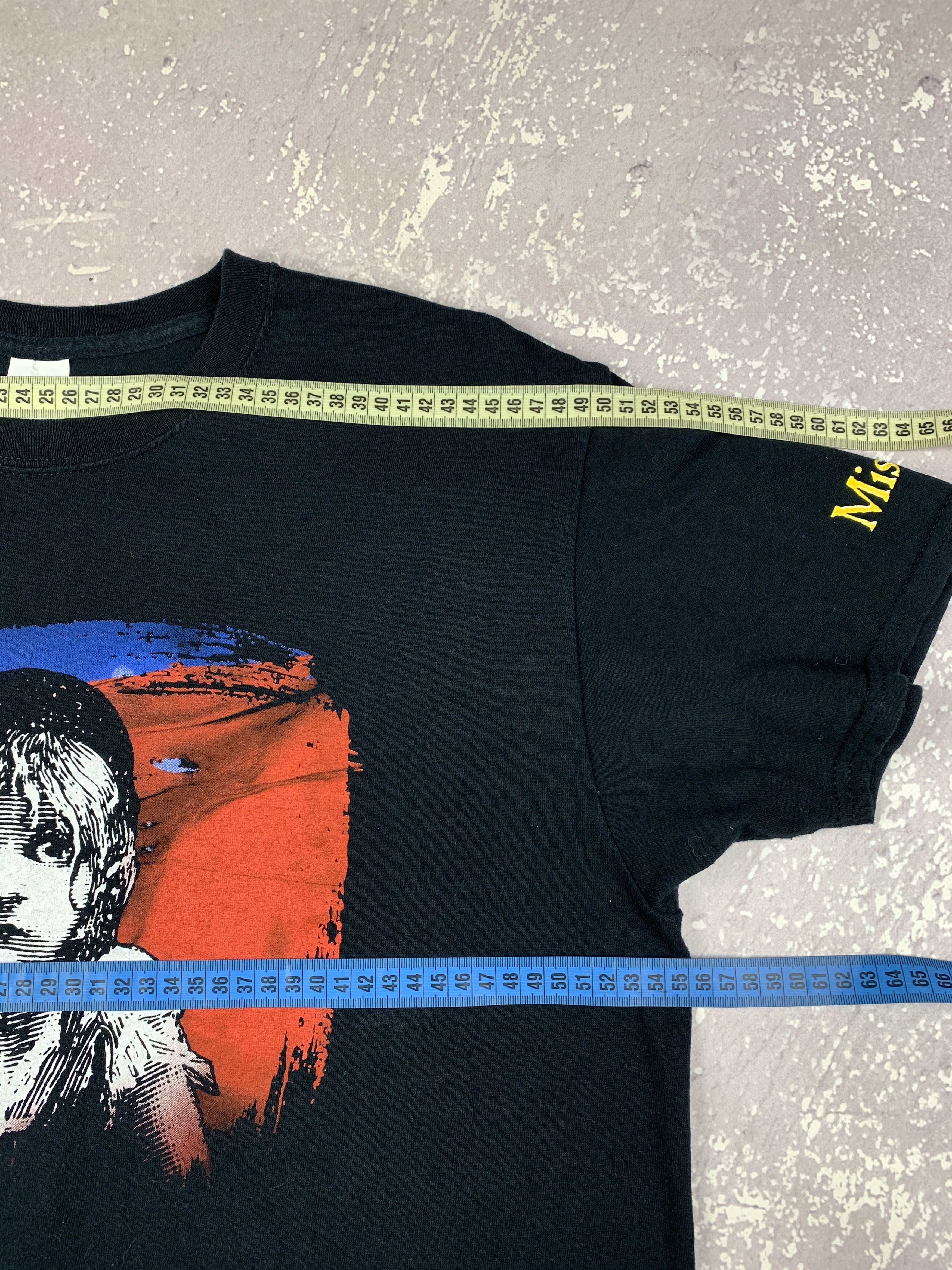 Vintage Vintage Les Miserables Promo Broadwey Show Graphic T Shirt Size US L / EU 52-54 / 3 - 8 Thumbnail