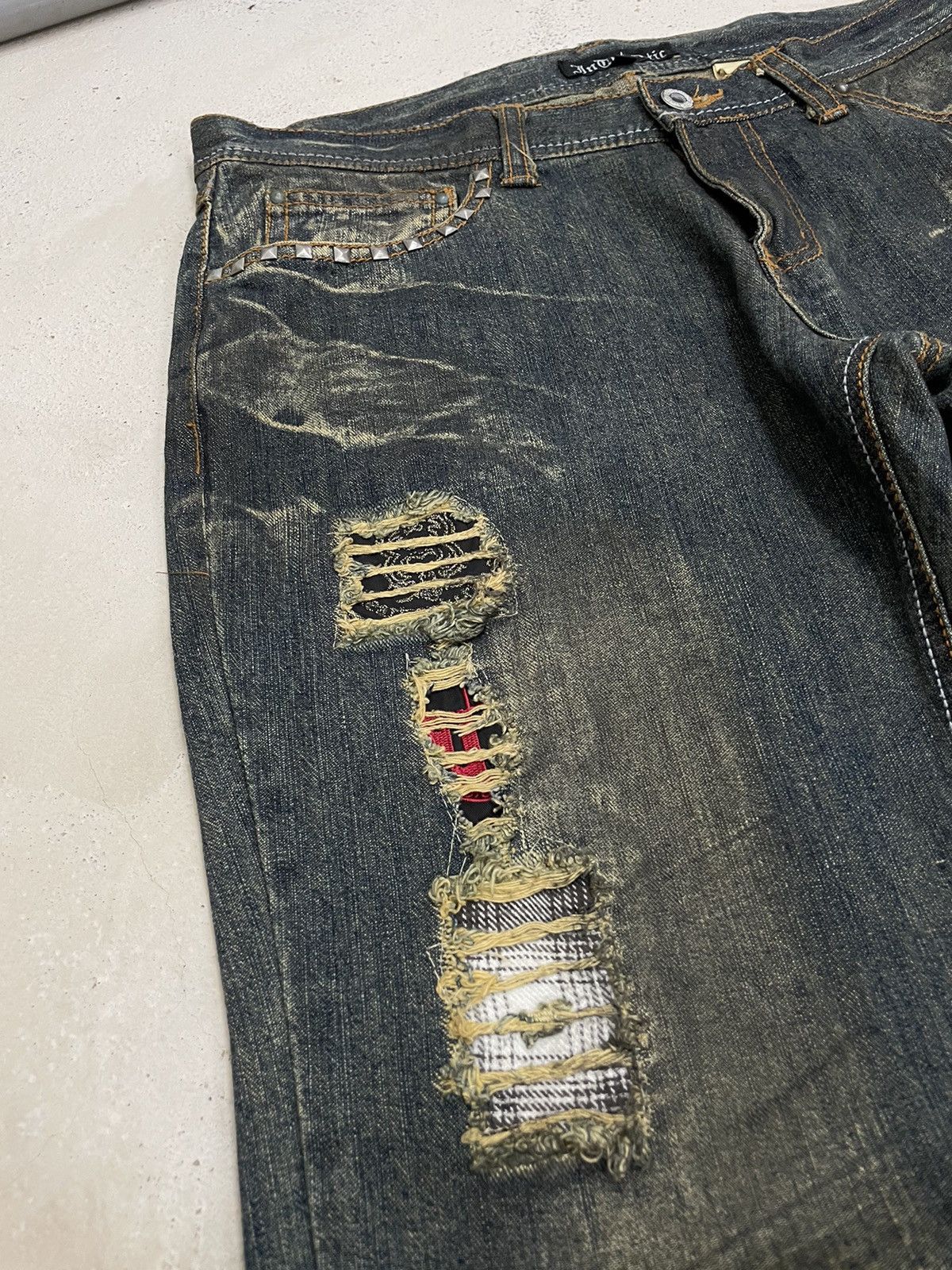 20471120 In the Attic Crazy Muddy Distressed Stud Japan Punk Denim Size US 32 / EU 48 - 8 Thumbnail