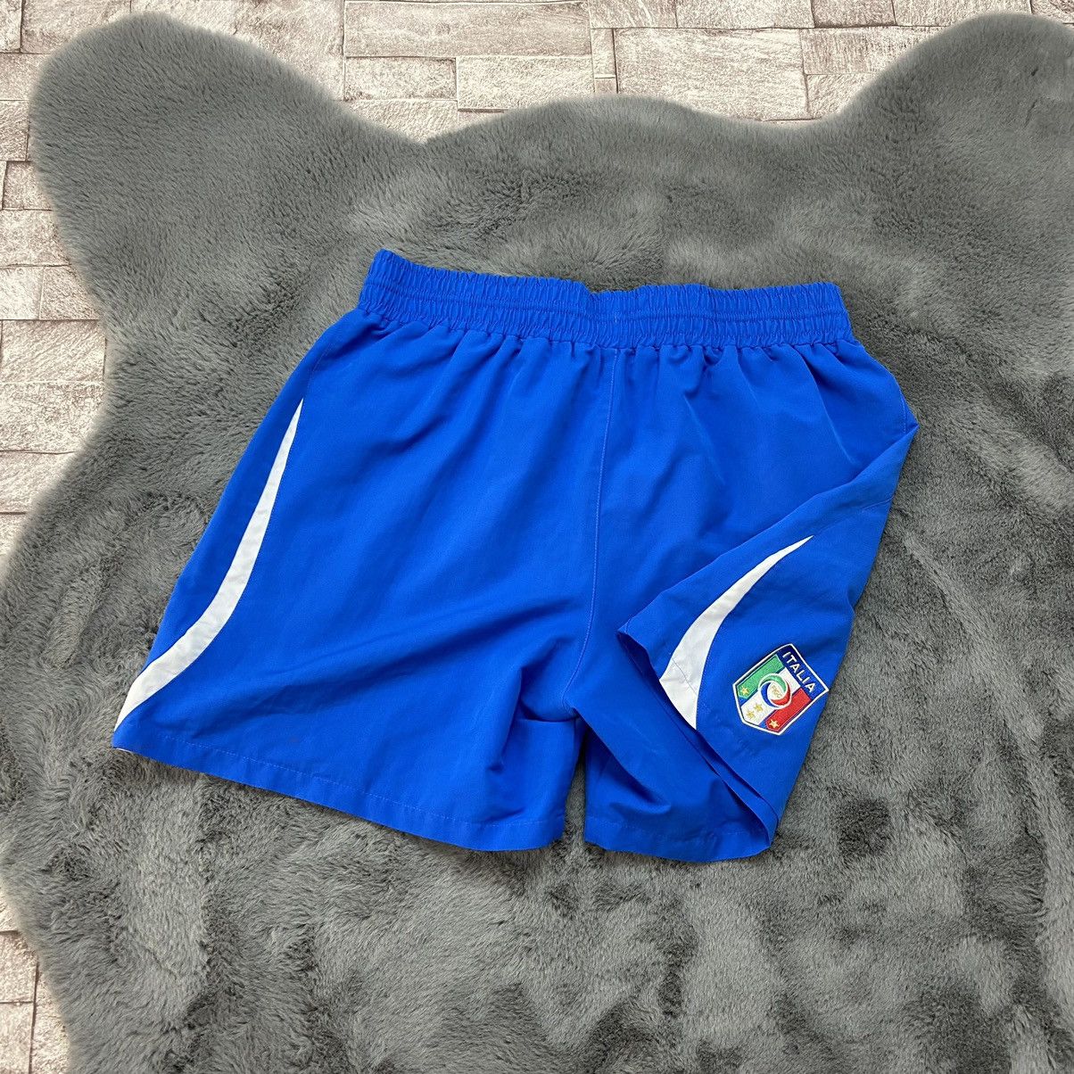 Puma × Vintage Italy Vintage Home Football Soccer Shorts Blue Puma Men Size US 36 / EU 52 - 11 Thumbnail