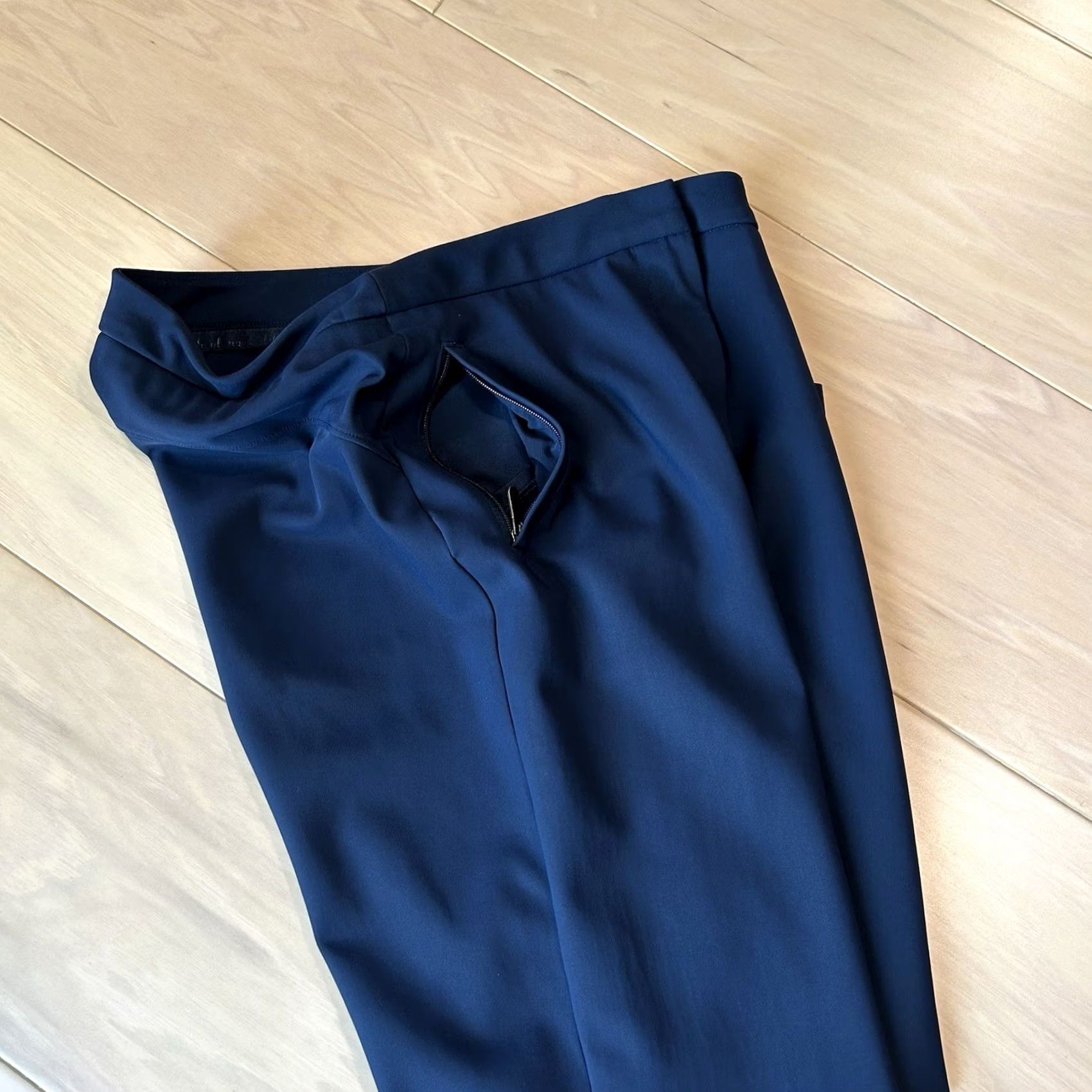 Lululemon VINTAGE Lululemon On The Move Blue Lightweight Pant Women 4 Chino Tapered Regular 28in 26in Inseam Pockets Size 27" / US 4 / IT 40 - 7 Thumbnail