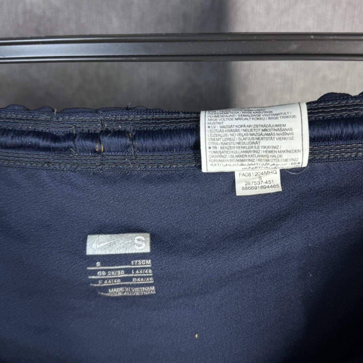 Nike x2 Vintage Nike soccer shorts Arsenal logo size S blue/white Size US 30 / EU 46 - 8 Thumbnail