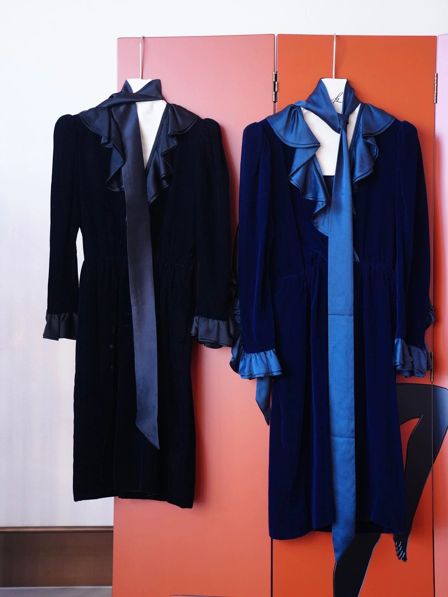 Yves Saint Laurent YSL Rive Gauche 1982 Silk Velvet Dress Black S & Blue M Size XS / US 0-2 / IT 36-38 - 3 Thumbnail