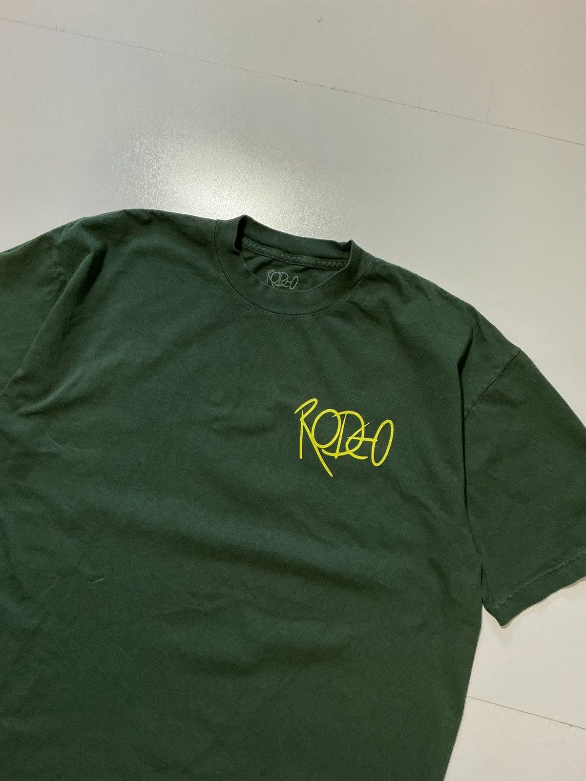 Other Rodeo Made In California Green Graphic Crewneck S/S T-Shirt Size US L / EU 52-54 / 3 - 4 Thumbnail