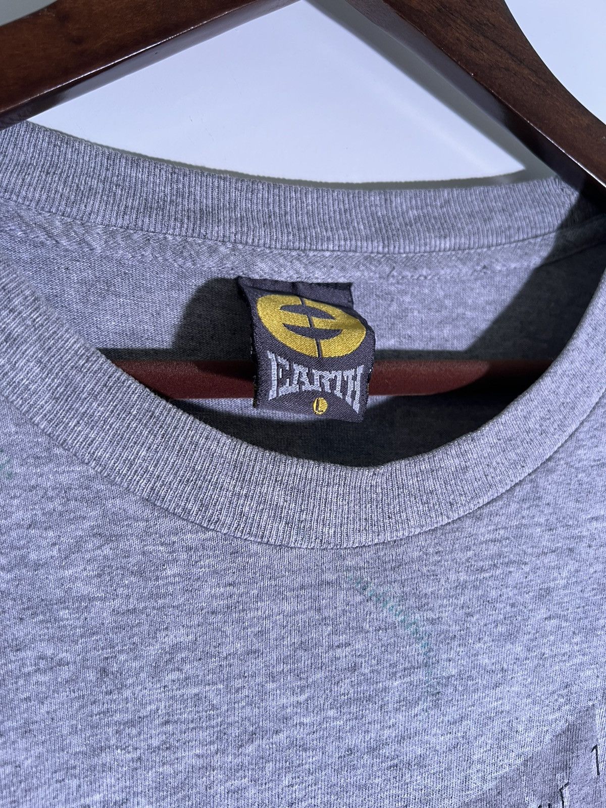 Vintage 90’s 2000’s Y2K VTG Vintage Earth Skateboard Retro Tee Shirt Size US L / EU 52-54 / 3 - 9 Thumbnail