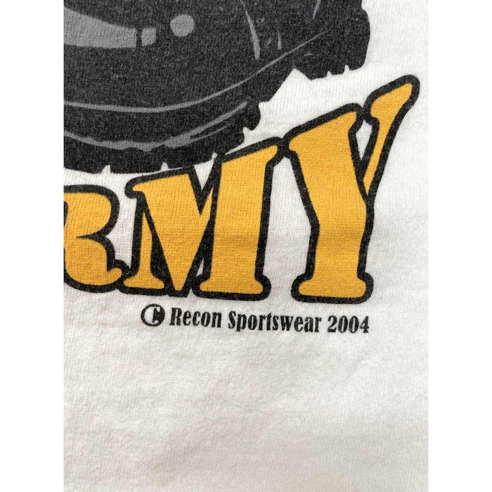 Jerzees VINTAGE My Daughter Wears Combat Boots US Army 2004 Graphic T-shirt Men Large Size US L / EU 52-54 / 3 - 3 Thumbnail
