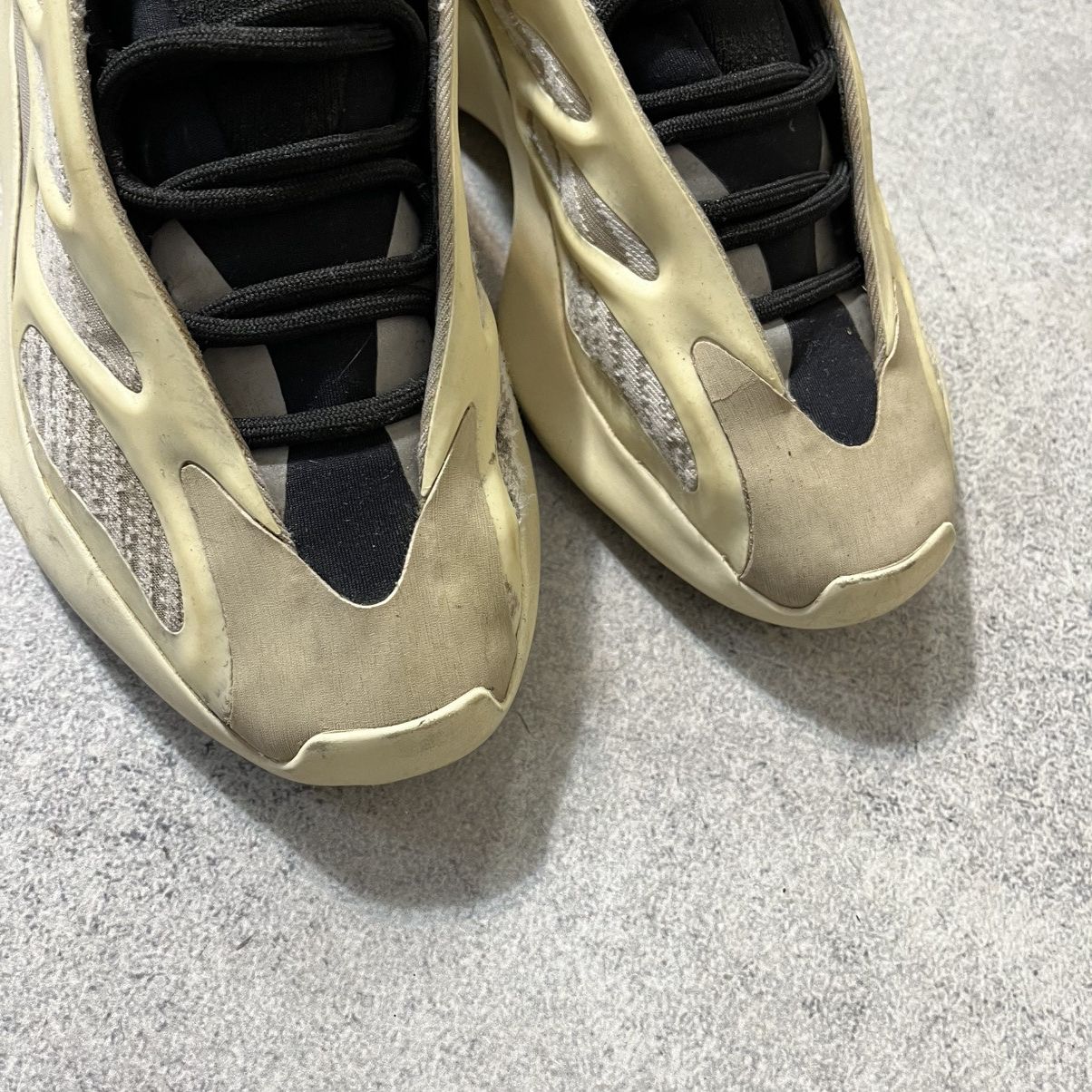 Adidas × Kanye West ADIDAS YEEZY 700 v3 Size US 8.5 / EU 41-42 - 5 Thumbnail