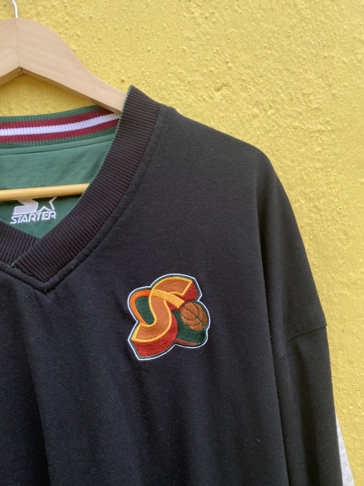 NBA Vintage Seattle supersonics Starter riversible sweatshirt Size US XL / EU 56 / 4 - 13 Thumbnail