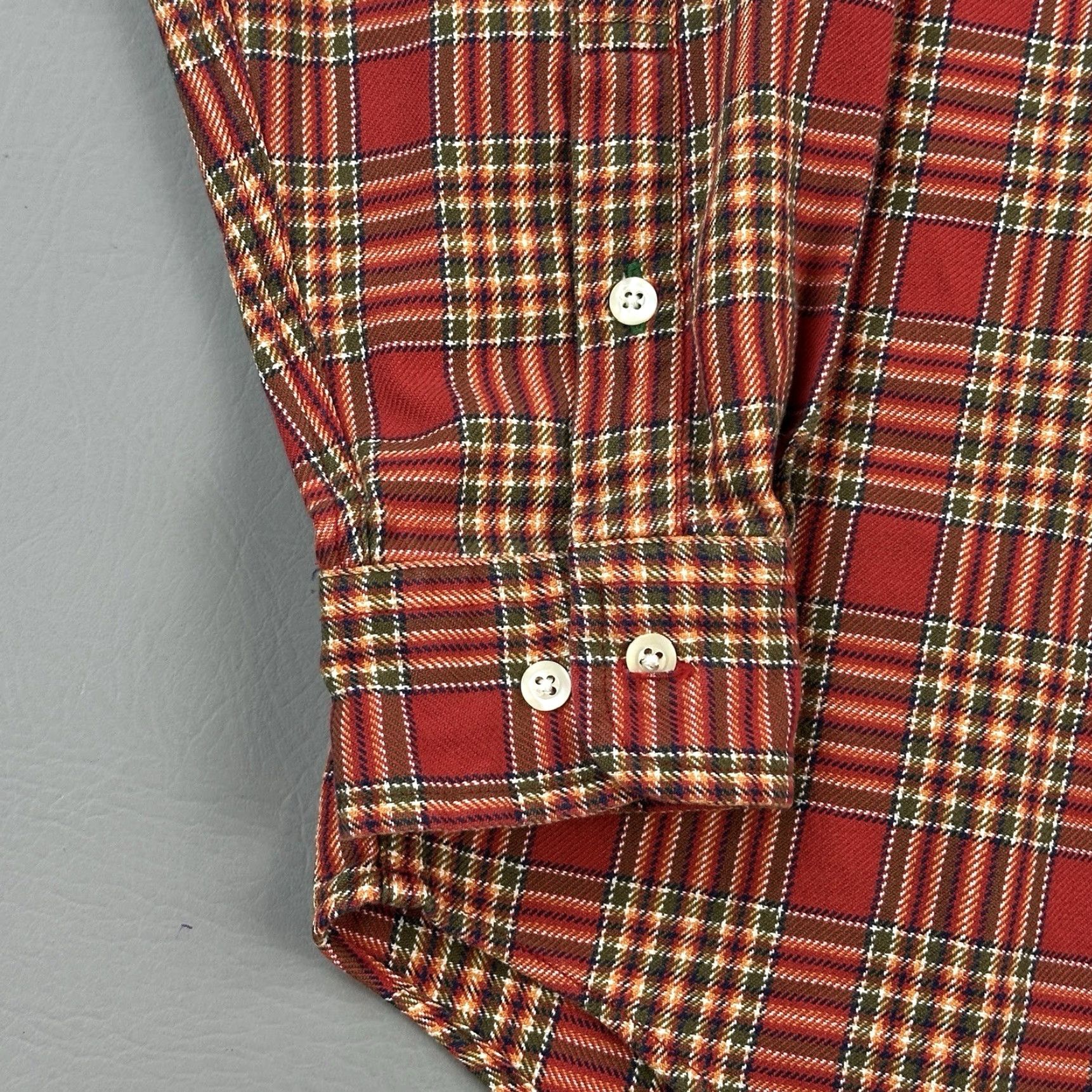 Tommy Hilfiger VINTAGE Tommy Hilfiger Shirt Mens L Plaid Heavyweight Flannel Crest Logo Size US L / EU 52-54 / 3 - 2 Thumbnail