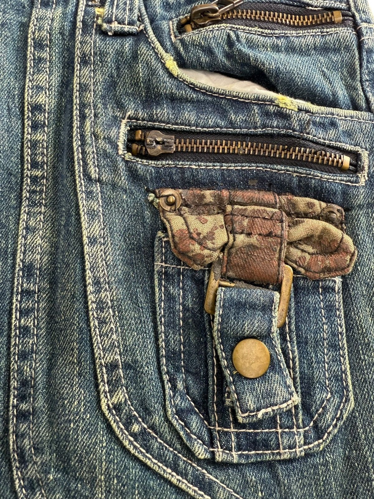 In The Attic In The Attic Multipocket Grunge Distreesed Loose Jeans Size US 35 - 5 Thumbnail