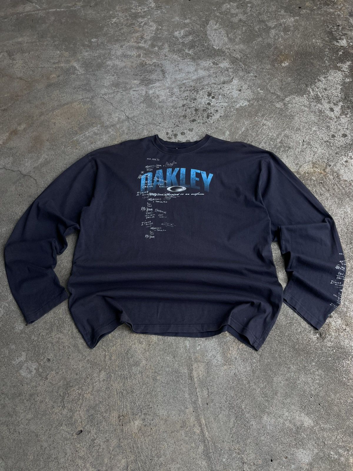 Oakley Crazy Vintage Oakley Software Long Sleeve Big Center Logo y2 Size US XL / EU 56 / 4 - 1 Thumbnail