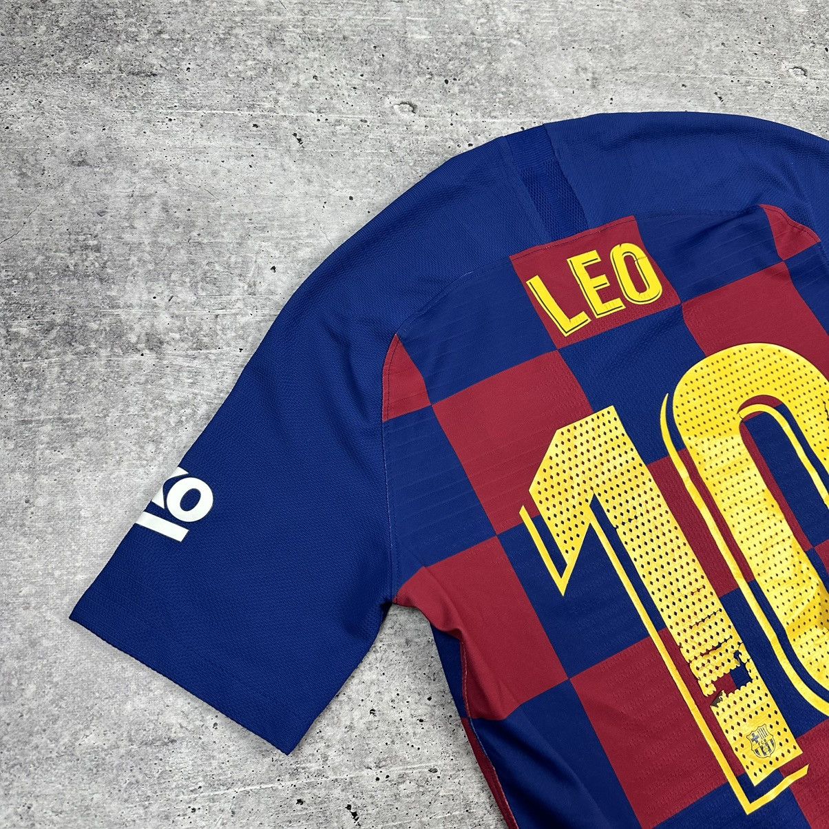 Other Nike Barcelona Shirt Home Soccer Jersey 2019-20 Leo Messi 10 Size US M / EU 48-50 / 2 - 13 Thumbnail