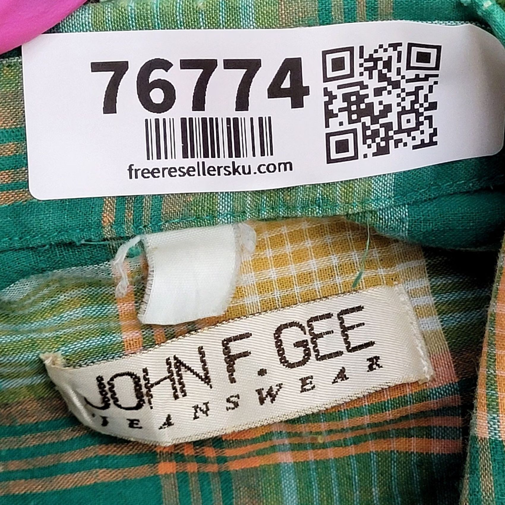 Vintage VINTAGE MOD Plaid Shirt John F Gee Button-Up Large 22x27 Green Check Mens 1990s Plaid Shirt Size US L / EU 52-54 / 3 - 6 Thumbnail