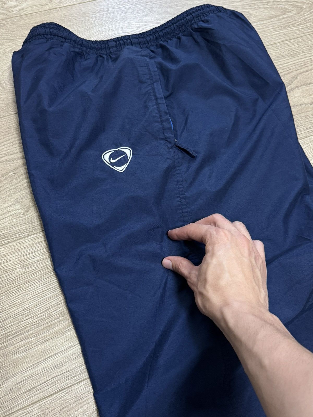 Nike Vintage Nike Nylon Y2K baggy pants navy men’s XL size Size US 34 / EU 50 - 7 Thumbnail