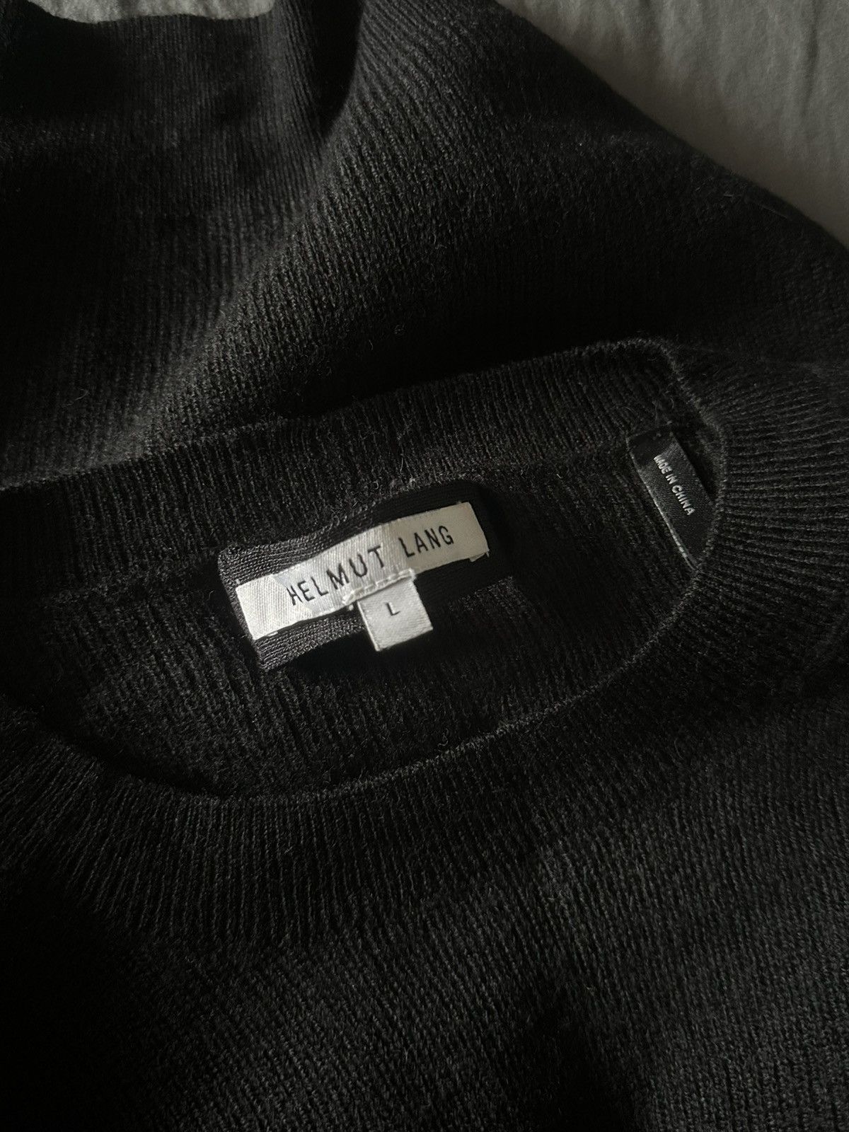 Helmut Lang helmut lang black cashmere sweater with button sleeve Size US L / EU 52-54 / 3 - 5 Thumbnail