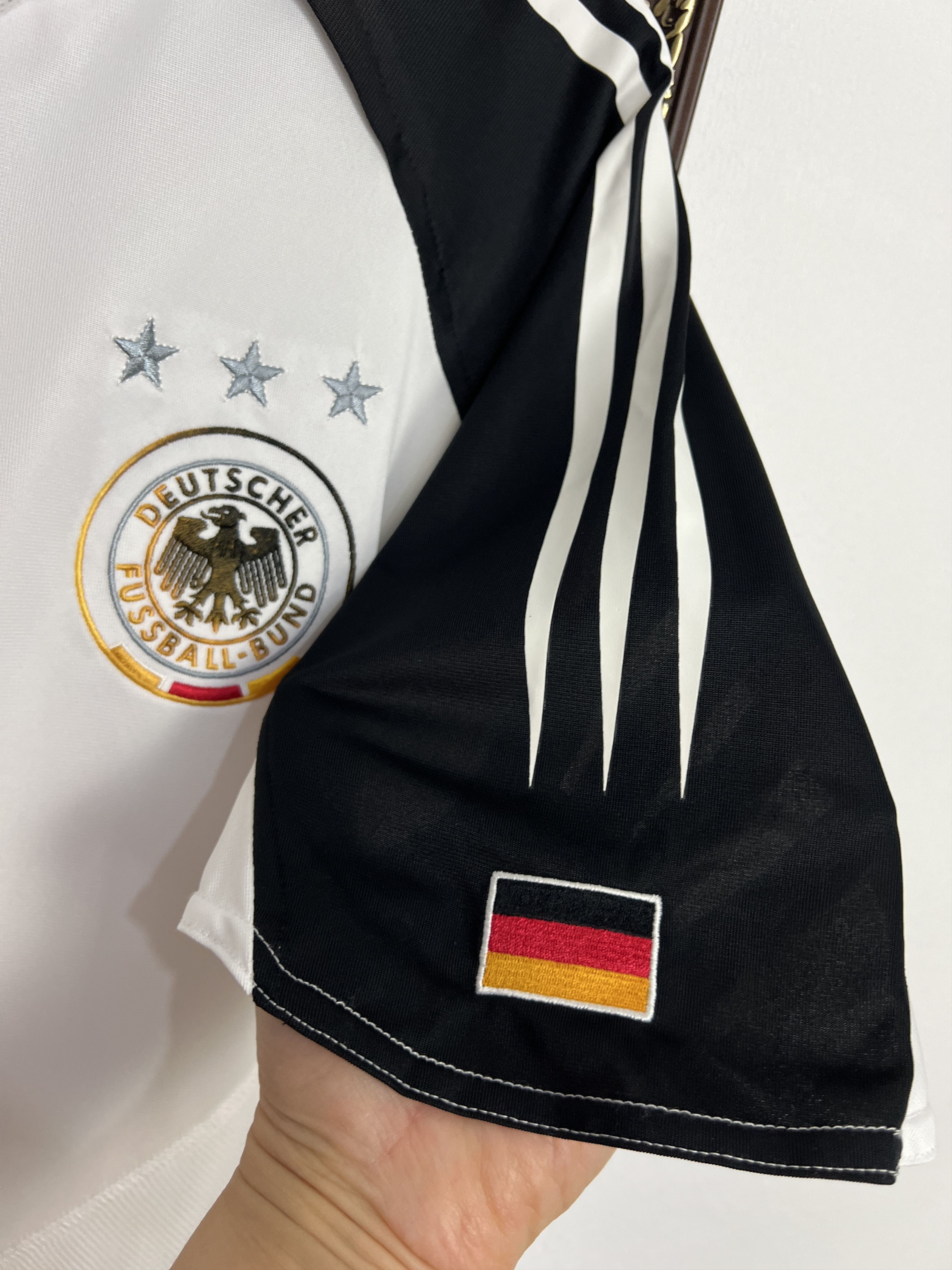 Adidas Germany Home football shirt 2004 Soccer Jersey Trikot Rare Size US L / EU 52-54 / 3 - 4 Thumbnail