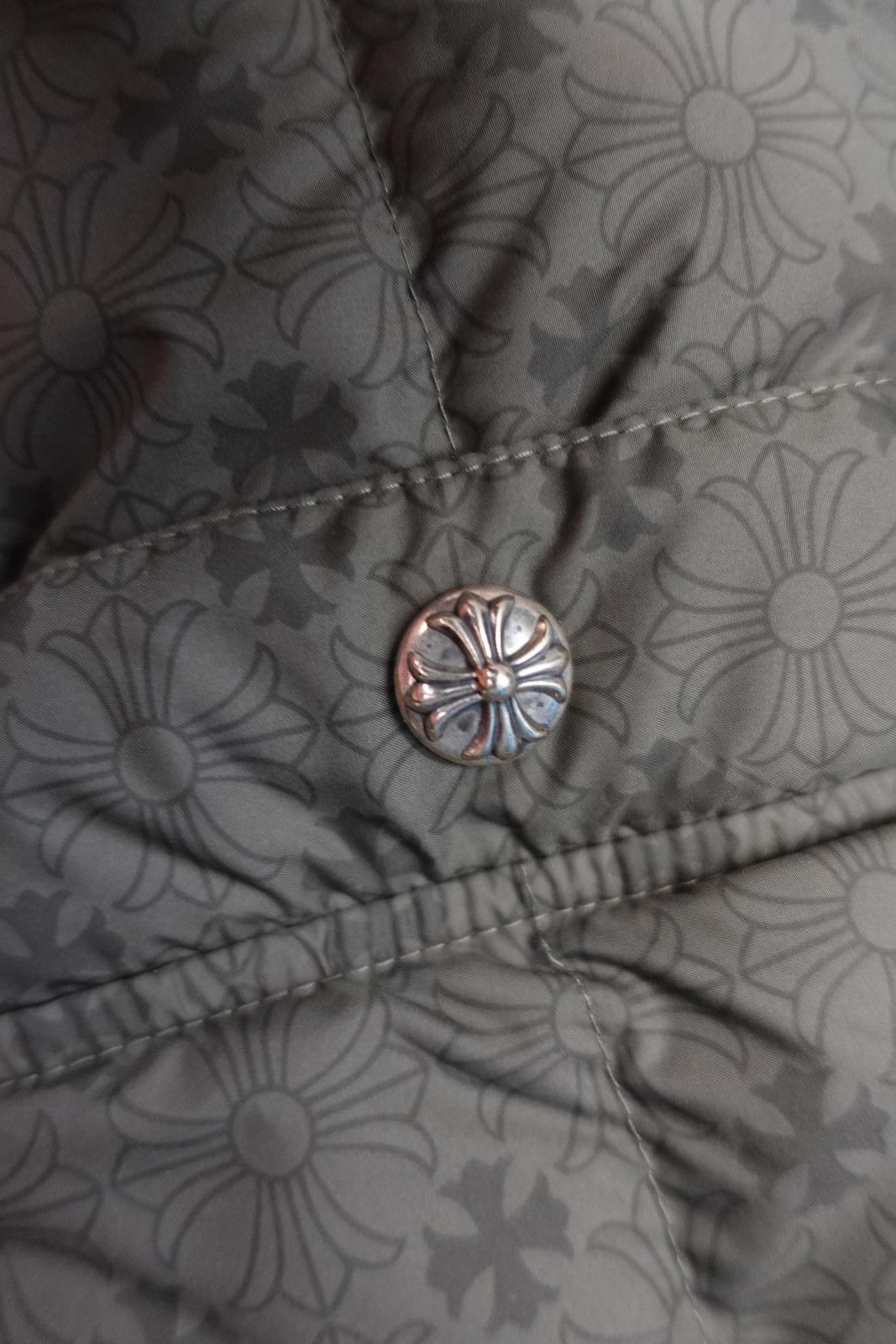 Chrome Hearts Chrome Heart Plus Pattern Puffer Jacket in Olive Green Size US XL / EU 56 / 4 - 7 Thumbnail