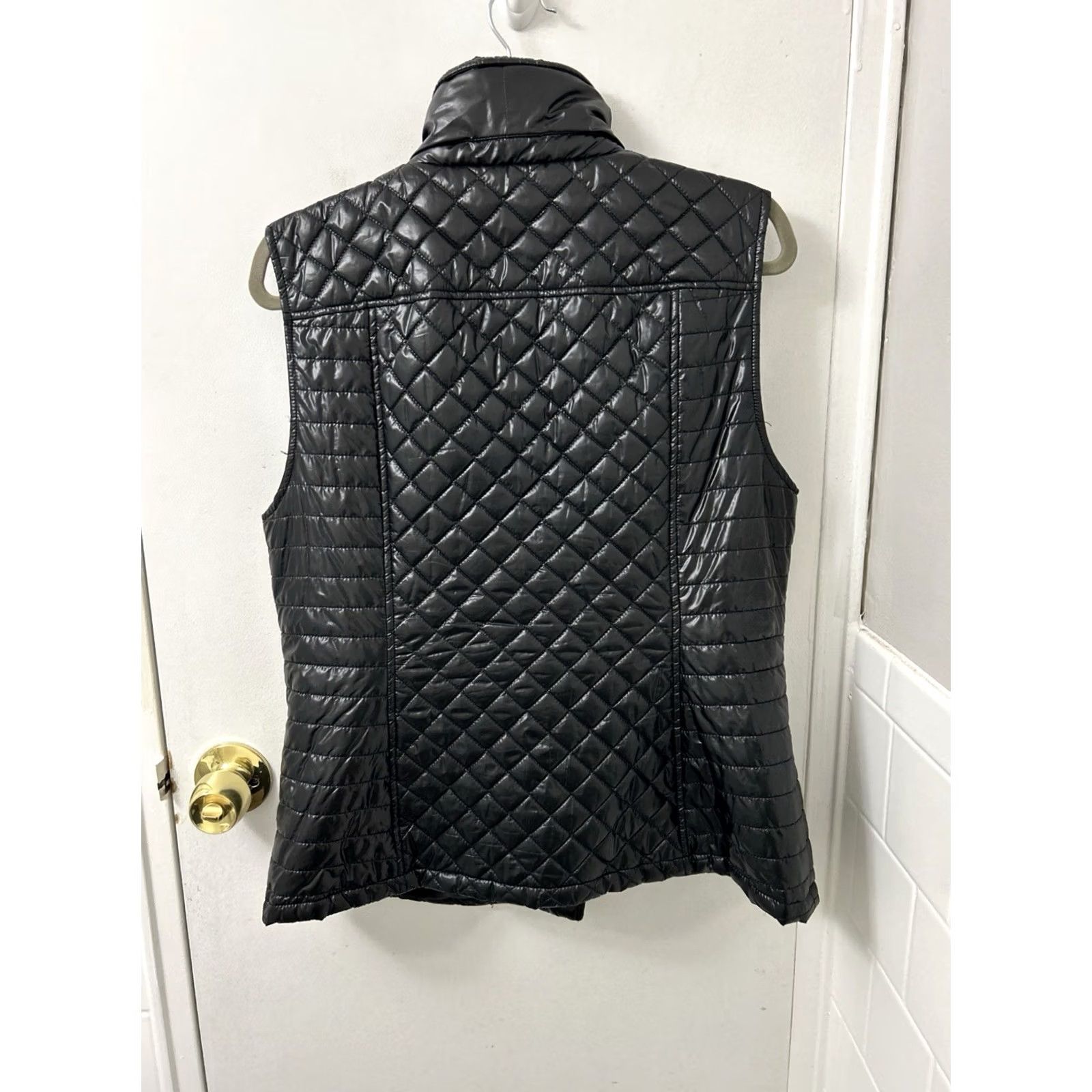 Talbots Talbots Quilted Puffer Vest Womens Large Black Asymmetrical Zip Moto Pockets Vest L Black Quilted Modern Womens US Vintage: No Size L / US 10 / IT 46 - 6 Thumbnail