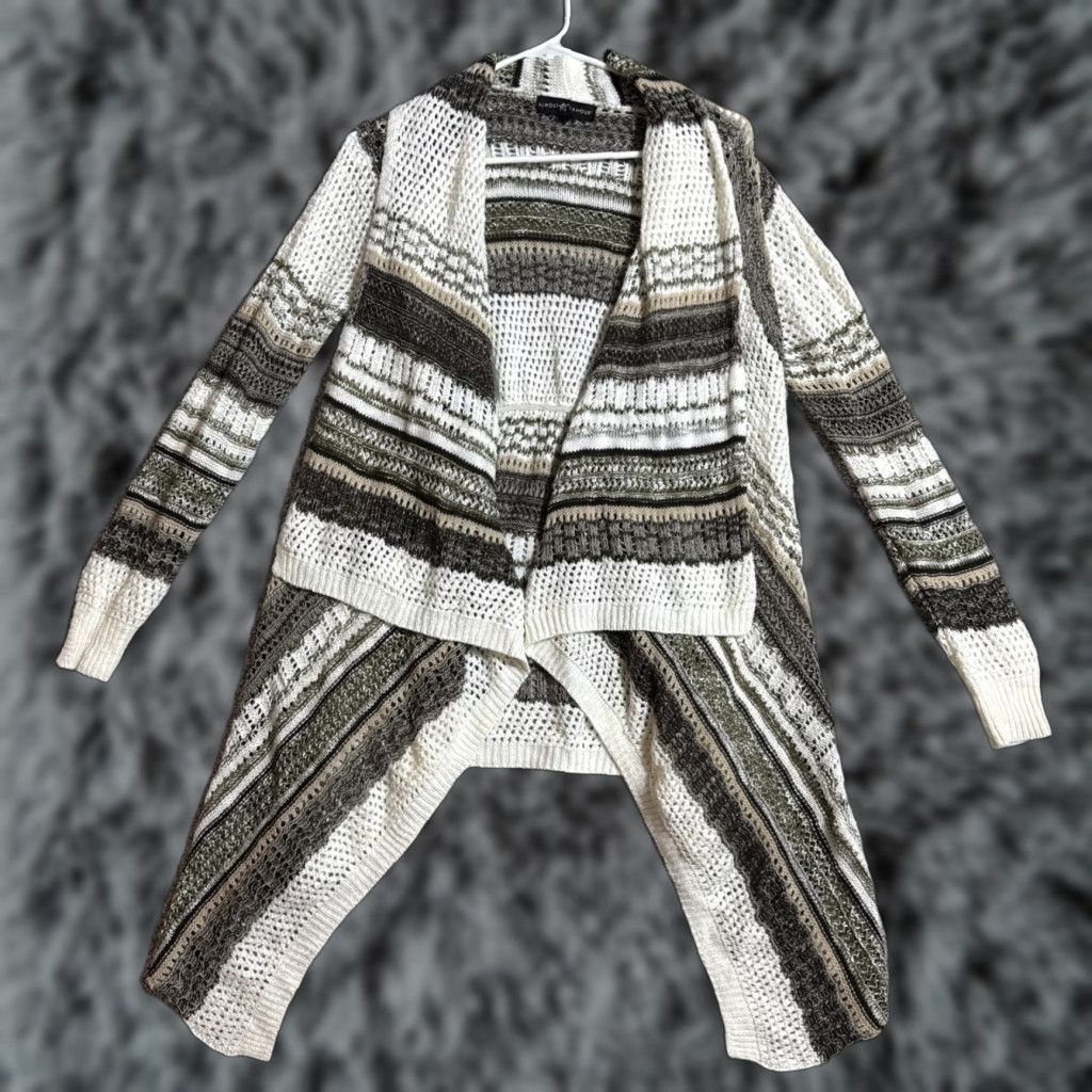 Almost Famous VINTAGE Boho Cardigan Sweater Womens M Lagenlook Tribal Southwestern Crochet Hippie Open-Knit Lightweight Oversized Relaxed 100% Acrylic Casual Travel Size M / US 6-8 / IT 42-44 - 1 Thumbnail