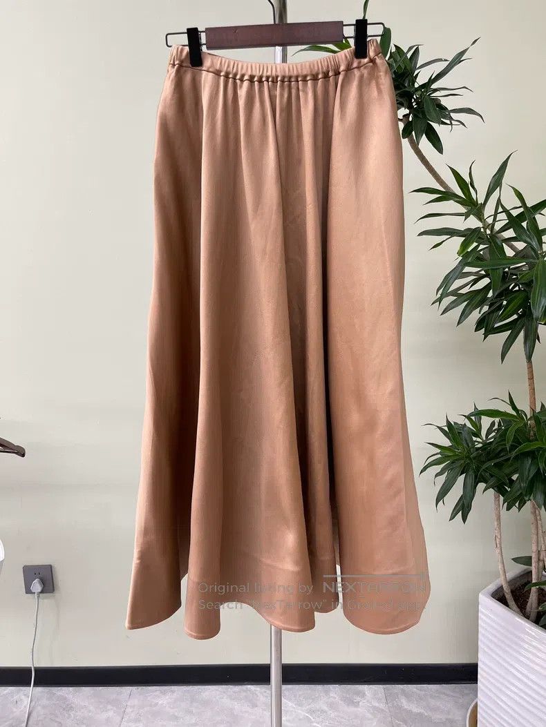 Valentino Valentino Solid mid-waisted pleated casual maxi skirt Size XXS / US 00 / IT 34 - 2 Thumbnail