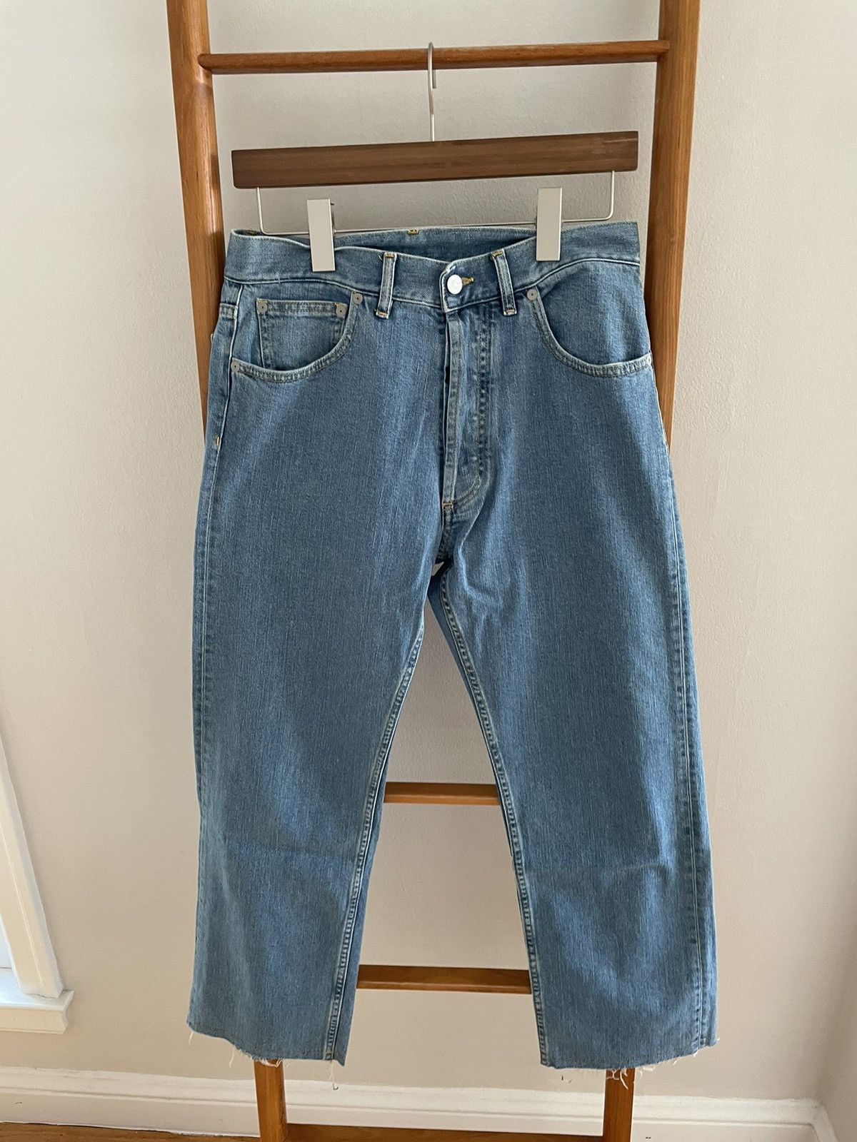 Maison Margiela Maison Margiela Raw Hem Denim Blue Washed Jeans sz 28 Size US 28 / EU 44 - 1 Thumbnail