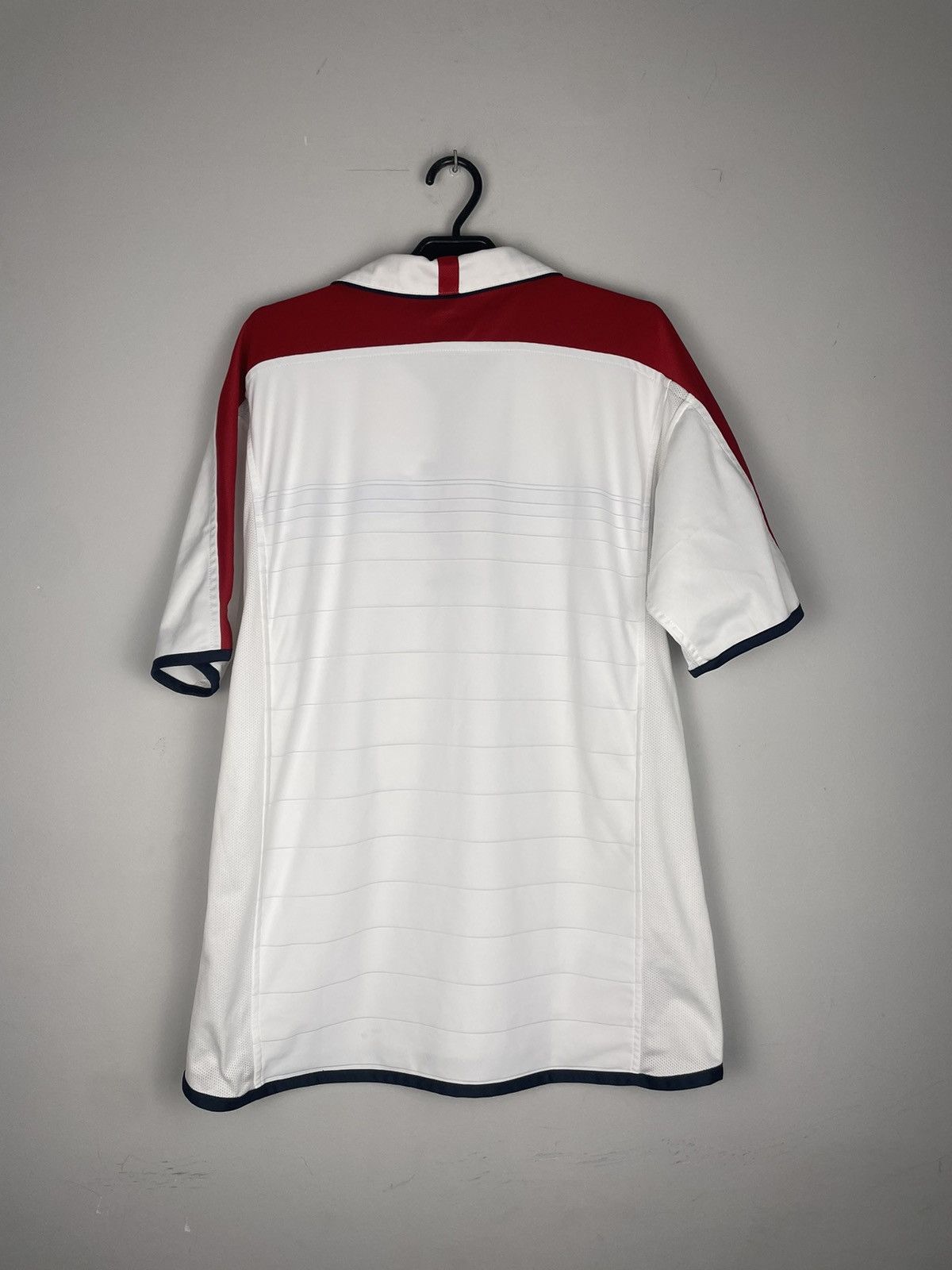 Umbro × Vintage Umbro England 2004 reversible football jersey Size US M / EU 48-50 / 2 - 5 Thumbnail