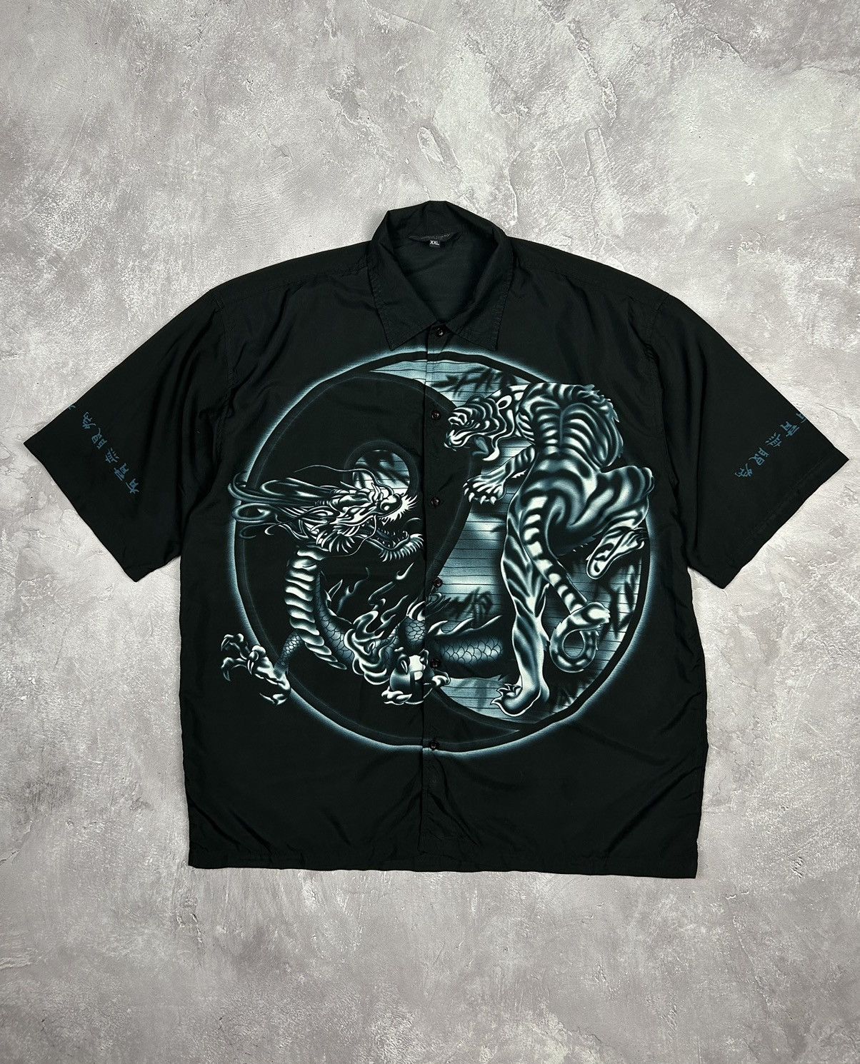 Japanese Brand × Vintage Rare Vintage Japanese Dragon Tiger Printed Shirt Polyester Size US XXL / EU 58 / 5 - 2 Thumbnail