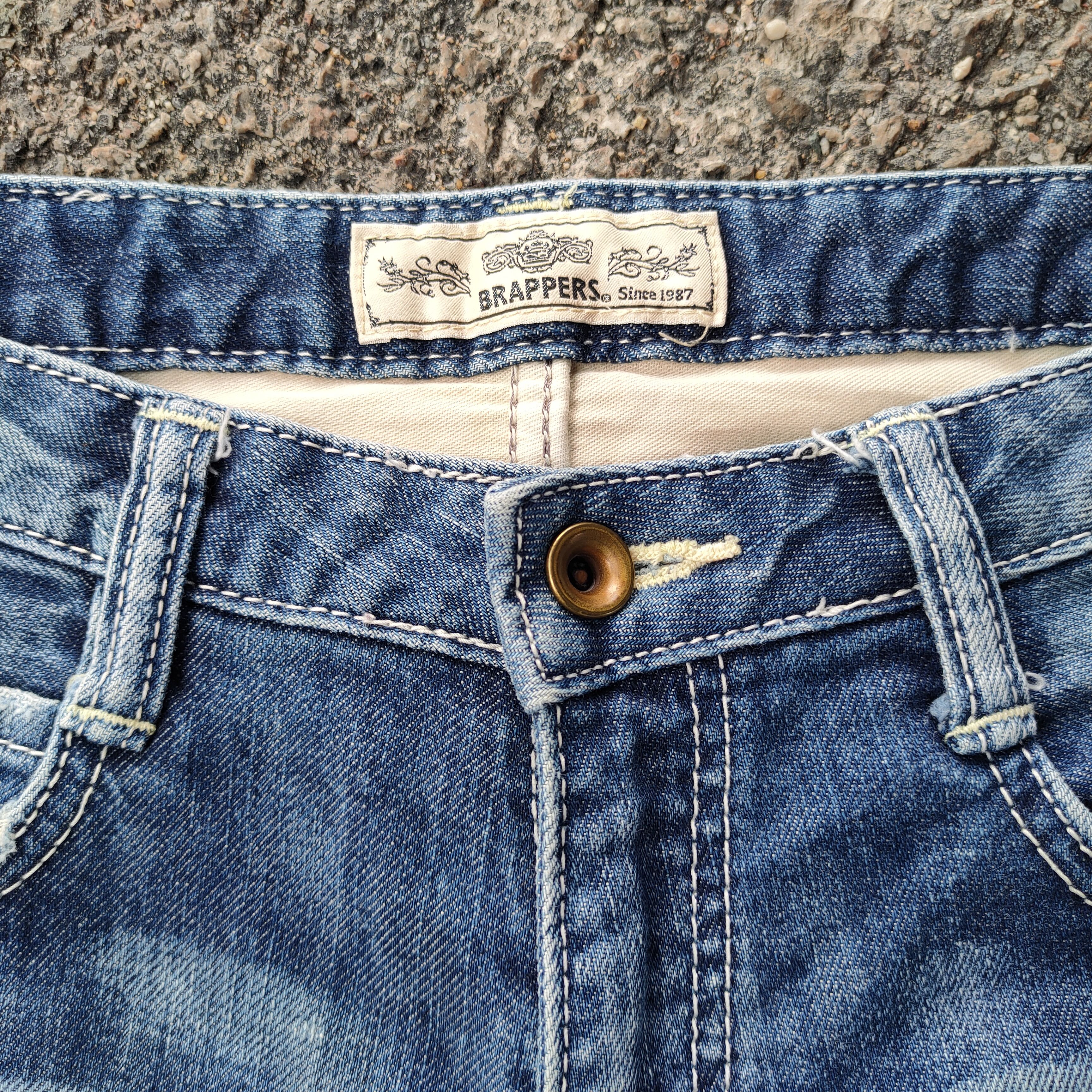 Japanese Brand VINTAGE JAPANESE FADED BLUE JEANS DENIM PANTS Size US 31 - 4 Thumbnail
