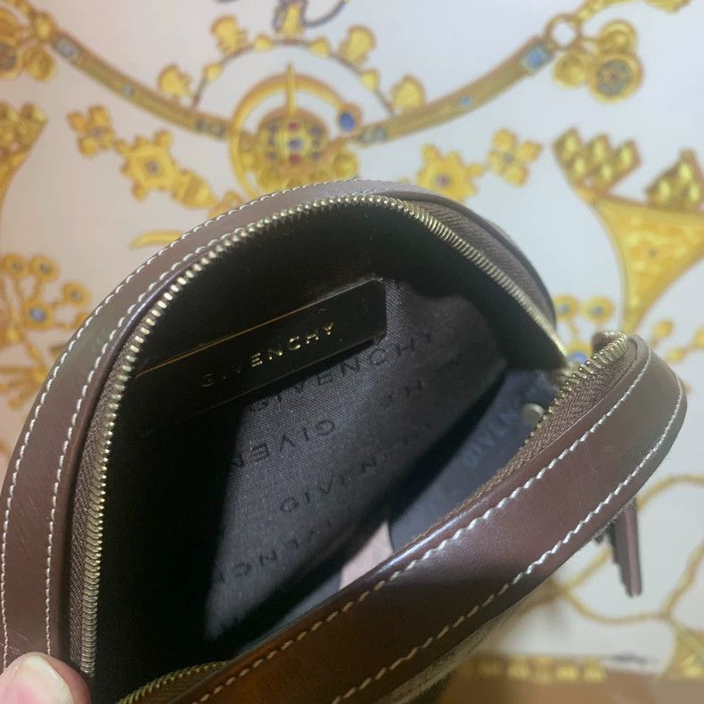 Givenchy Givenchy Round pie bag Size ONE SIZE - 5 Thumbnail