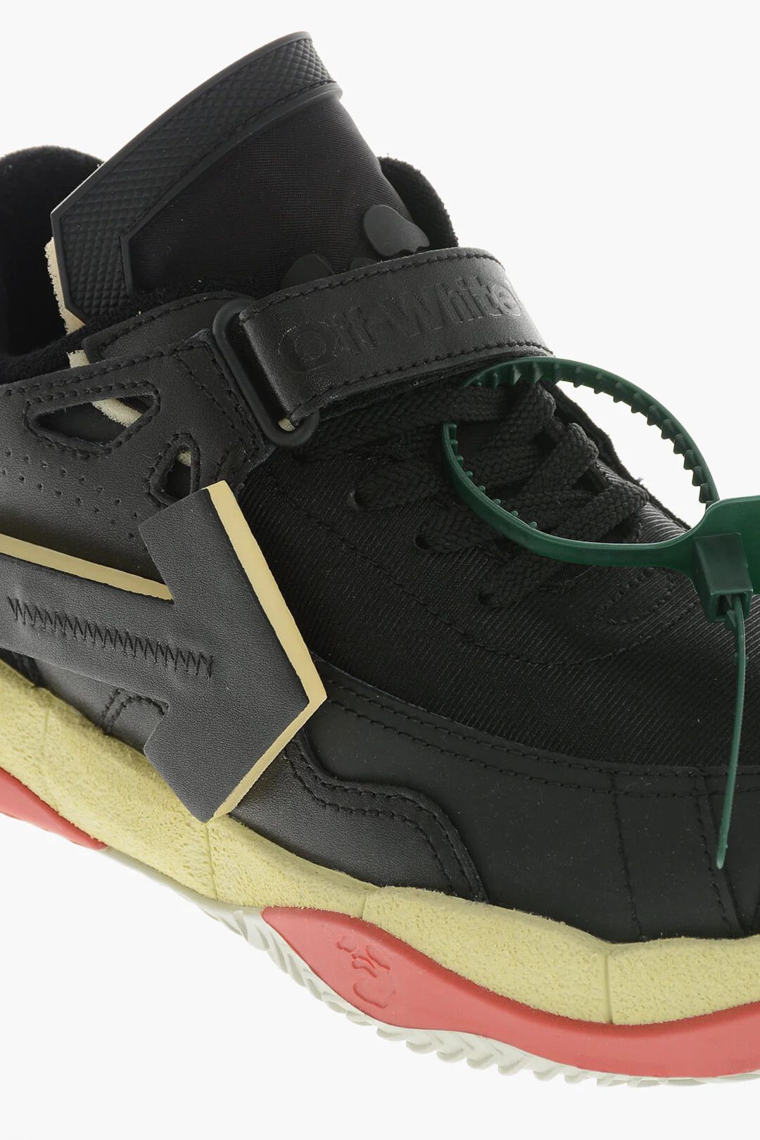 Off-White og1mm0426 Leather Low-Top Sneakers in Black Size US 8 / IT 38 - 4 Thumbnail