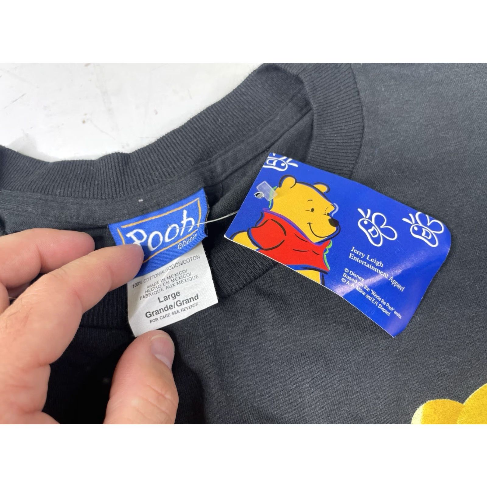 Disney VINTAGE Pooh T-Shirt Disney Adult XL Black Cotton Graphic Print 90s Pooh Pooh Characters 90s Mens Womens Unisex T-Shirt Size US XL / EU 56 / 4 - 2 Thumbnail