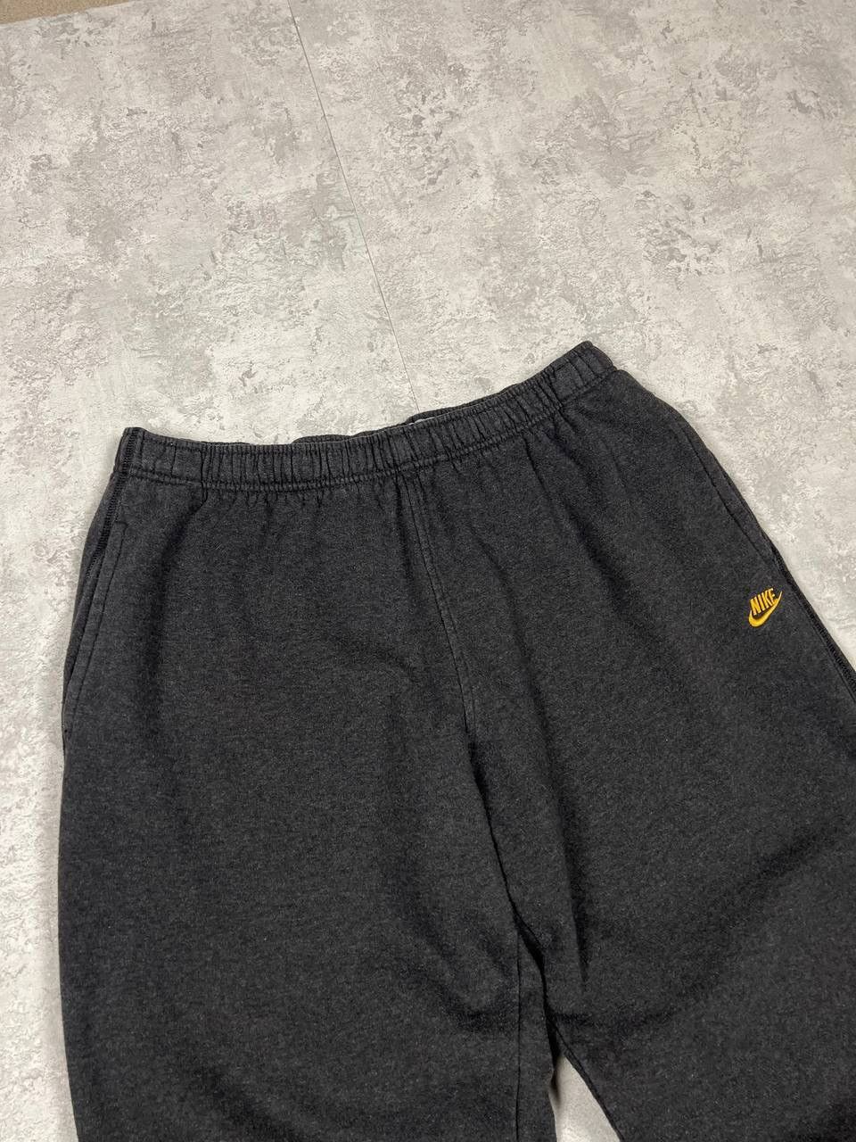 Nike Vintage Nike Baggy Grey Sweatpants Joggers Pants Size XL Size US 38 / EU 54 - 5 Thumbnail