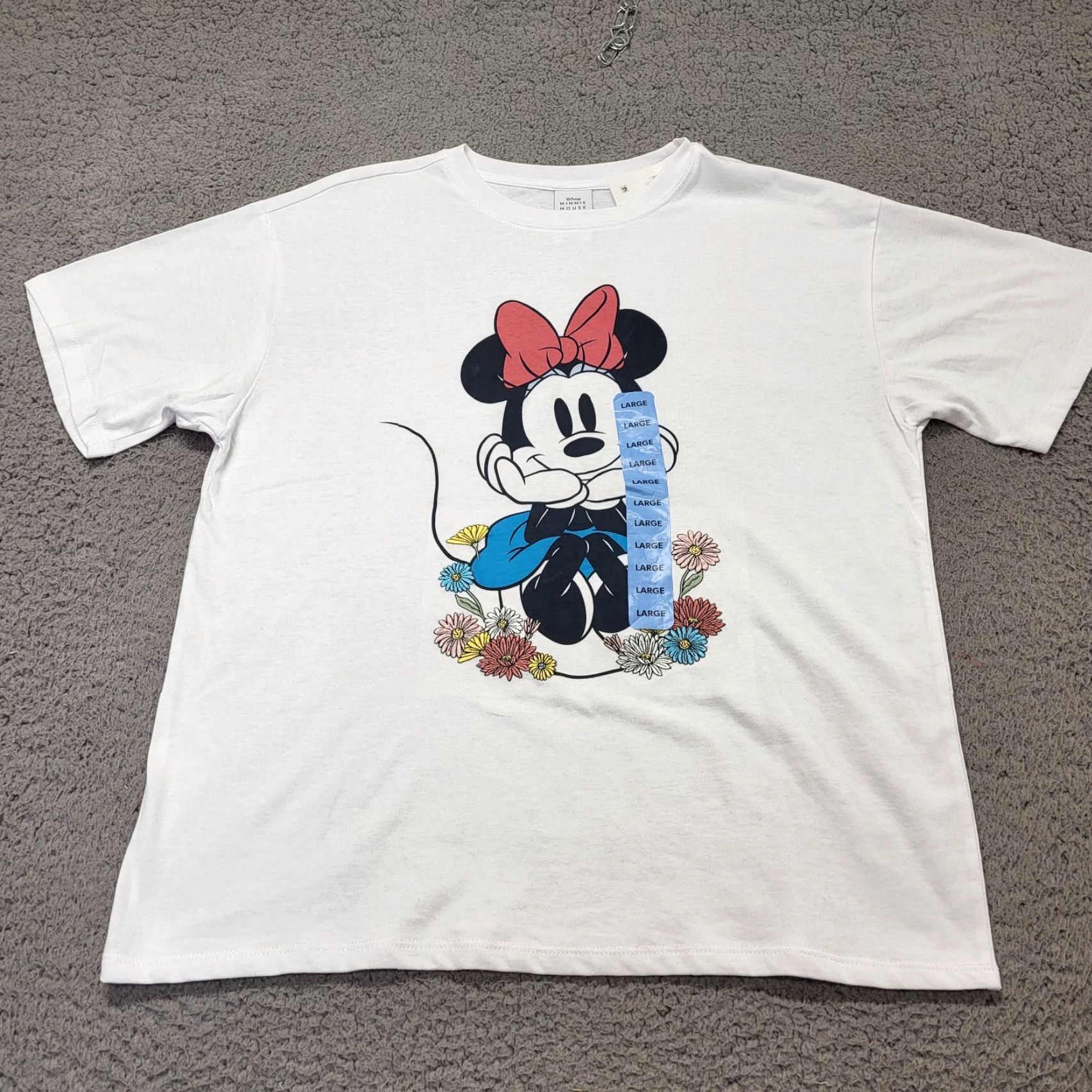 Disney Disney Minnie Mouse T-Shirt Women’s Large White Embroidered Flowers NWT Emoji 💐 Size L / US 10 / IT 46 - 2 Thumbnail