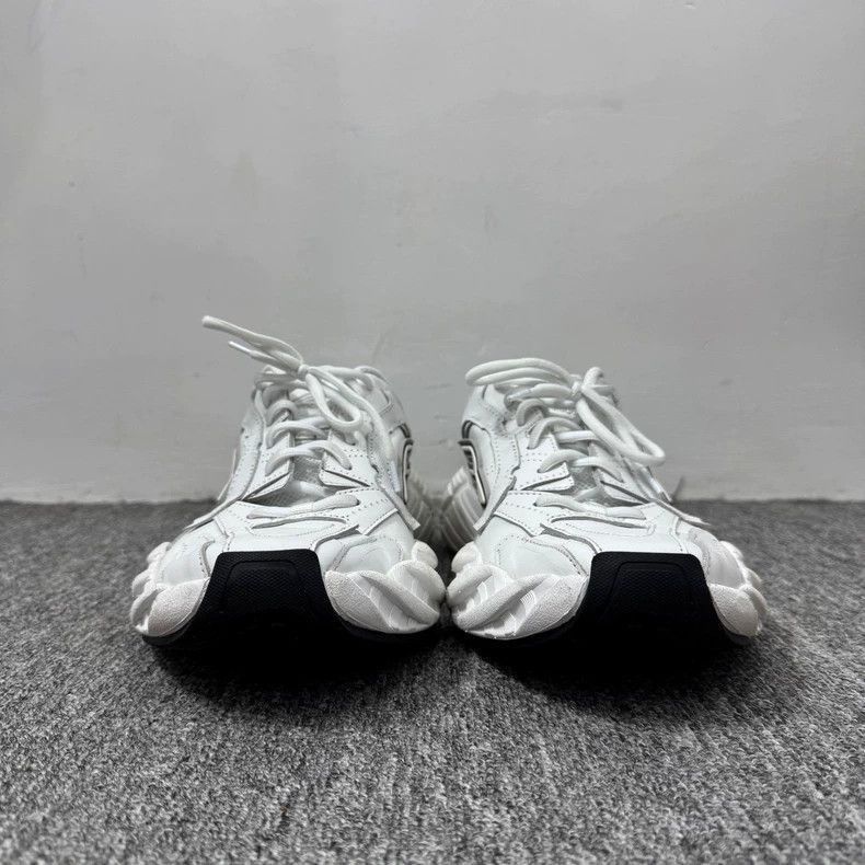 Balenciaga Balenciaga Monday white sneakers Size US 10 / EU 43 - 2 Thumbnail
