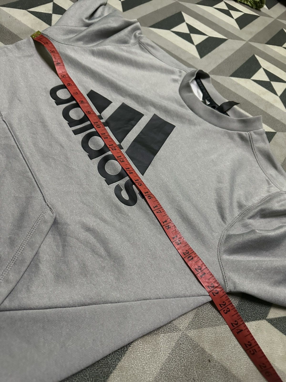Adidas Adidas essentials sweater Size US M / EU 48-50 / 2 - 10 Thumbnail