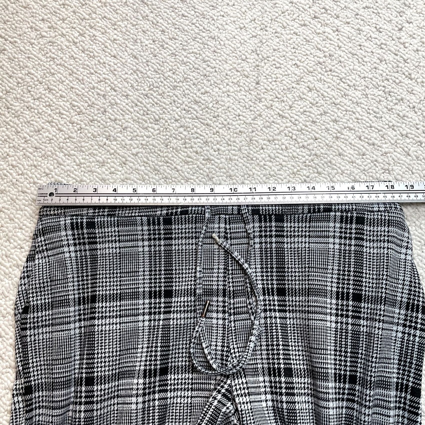 Vintage Ava & Viv Ankle Pants Womens 1X Gray Plaid Soft Stretch Pockets Drawstring 36x25 Size 40" / US 18 - 5 Thumbnail