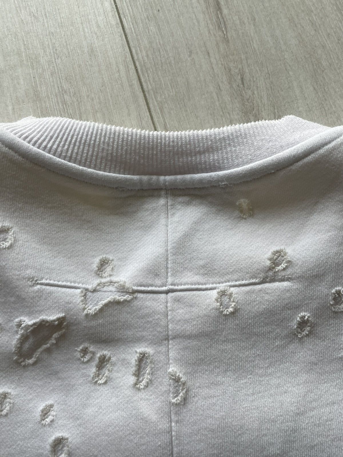 Givenchy Givenchy Paris Destroyed White Sweatshirt Size US S / EU 44-46 / 1 - 7 Thumbnail