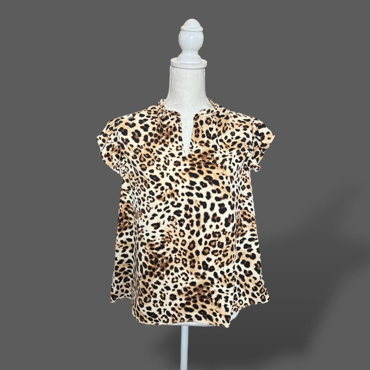 Nanette Lepore Nanette Lepore Women’s Khloe Cheetah Print Blouse Sz M Size M / US 6-8 / IT 42-44 - 5 Thumbnail