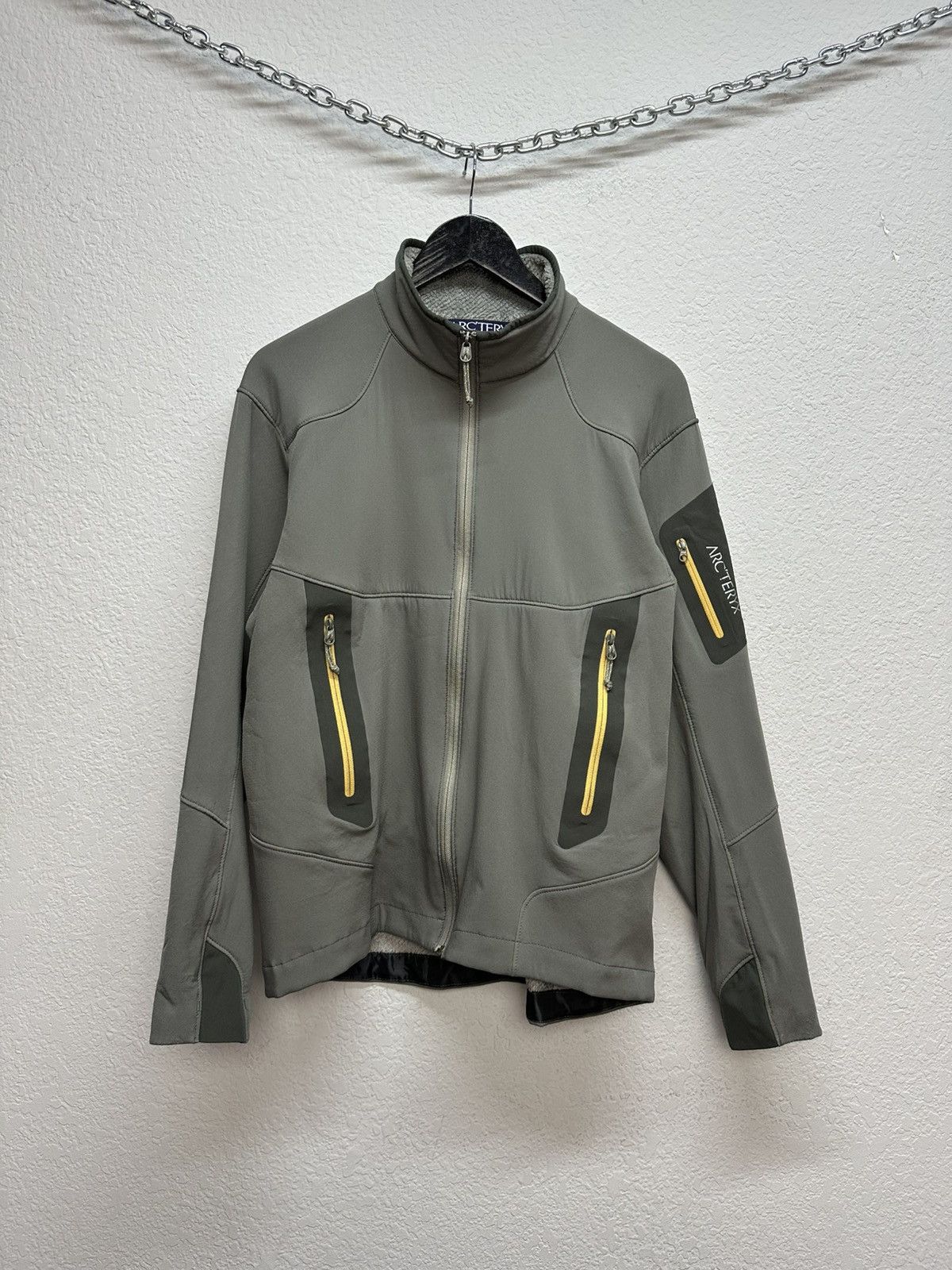 Arc'teryx Vintage Arc’teryx Fleece Jacket Reflective Logo Canada Size US M / EU 48-50 / 2 - 6 Thumbnail