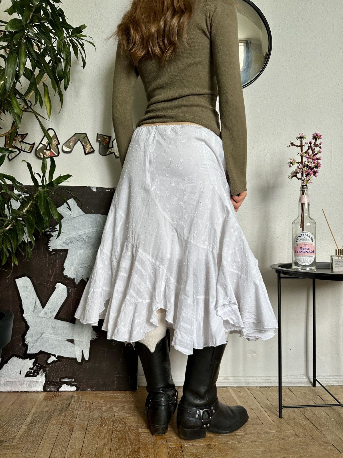 Seditionaries Vintage Cute Bohemian White Ruffle Midi Skirt 00s Size 30" / US 8 / IT 44 - 5 Thumbnail