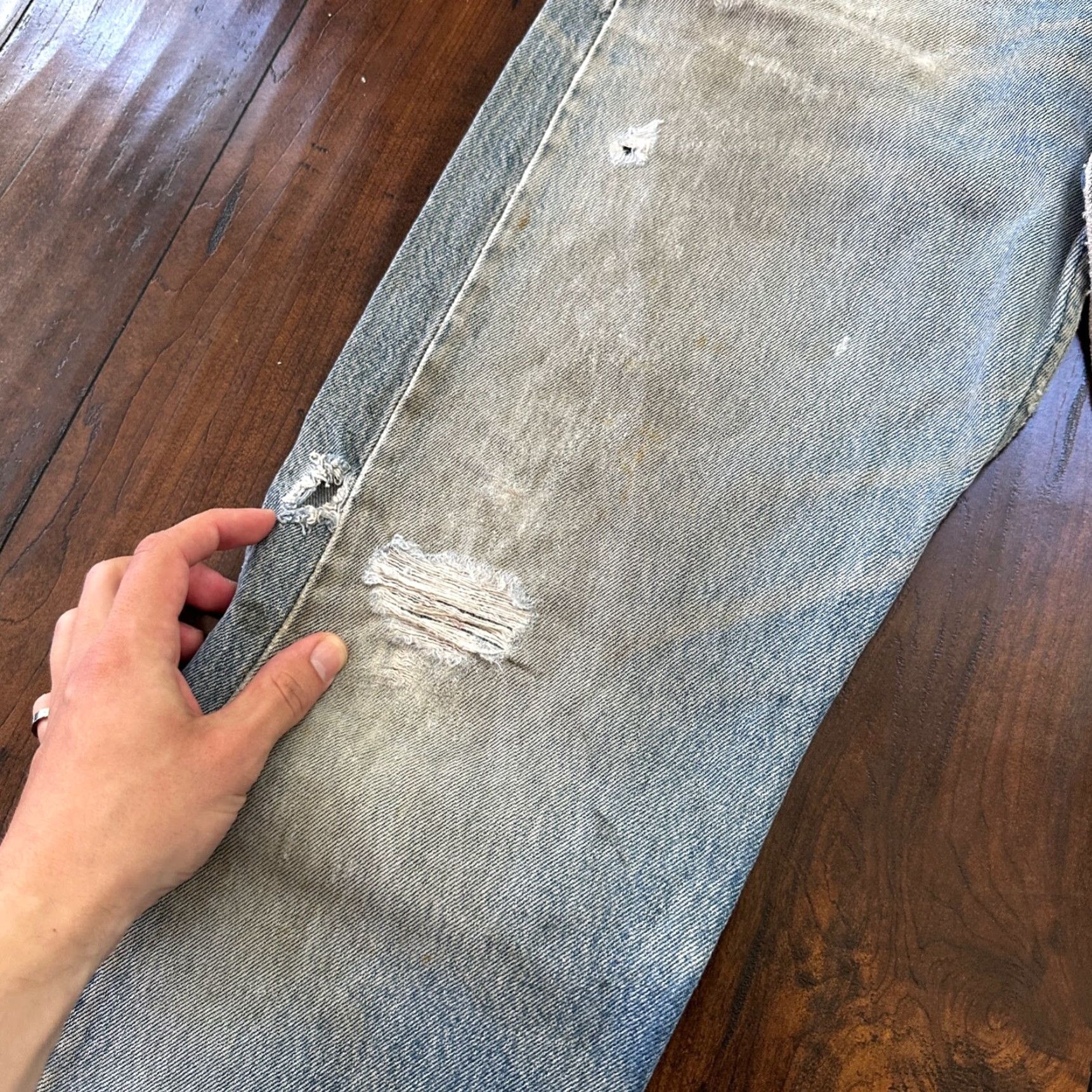 Levi's VINTAGE Levi's 501 90s Straight Leg Jeans 32x36 Thrashed Blue Denim USA Mens Size US 32 / EU 48 - 6 Thumbnail